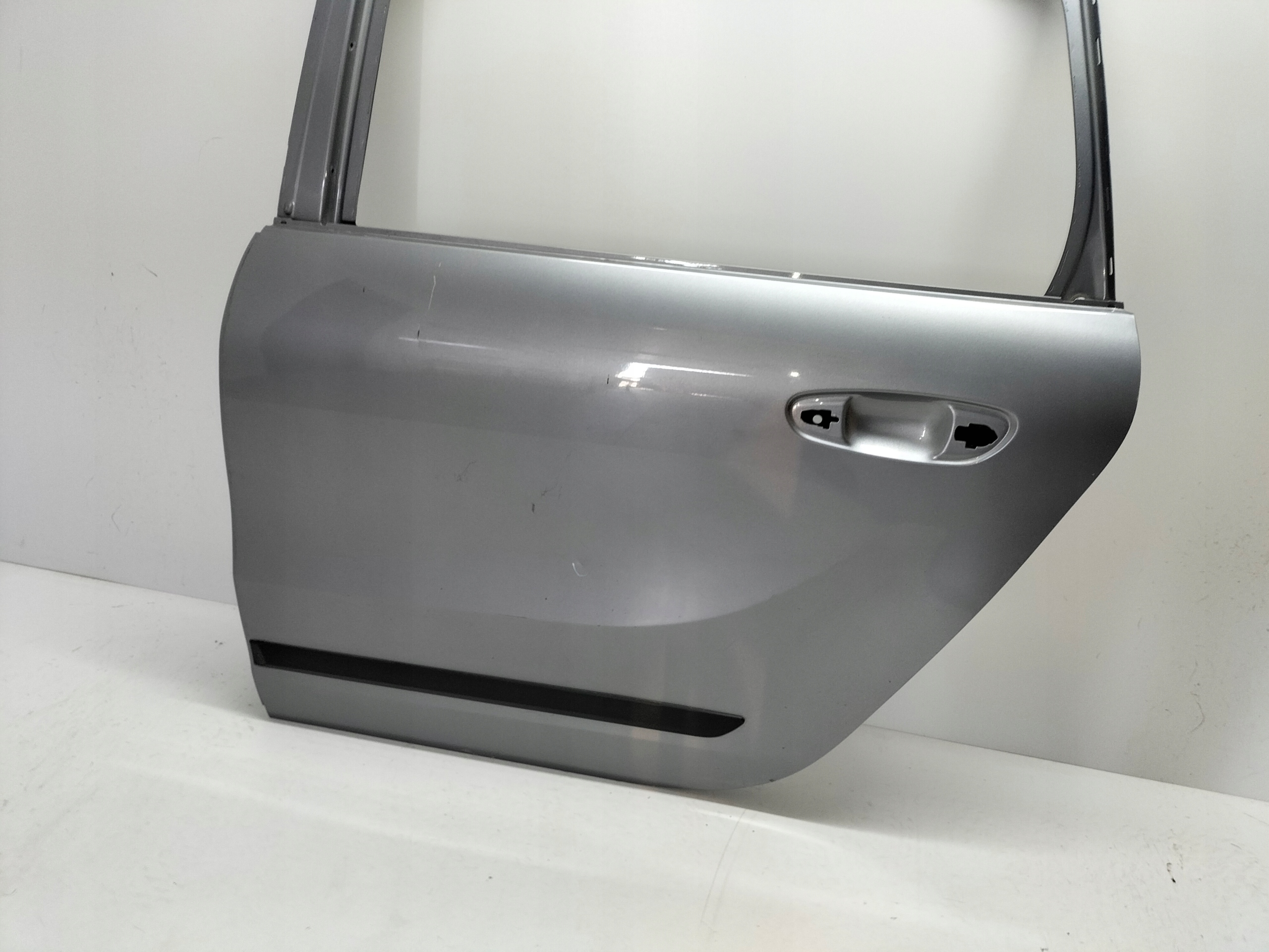 LAVE ZADNE DVERE CITROEN C4 GRAND PICASSO II 13-