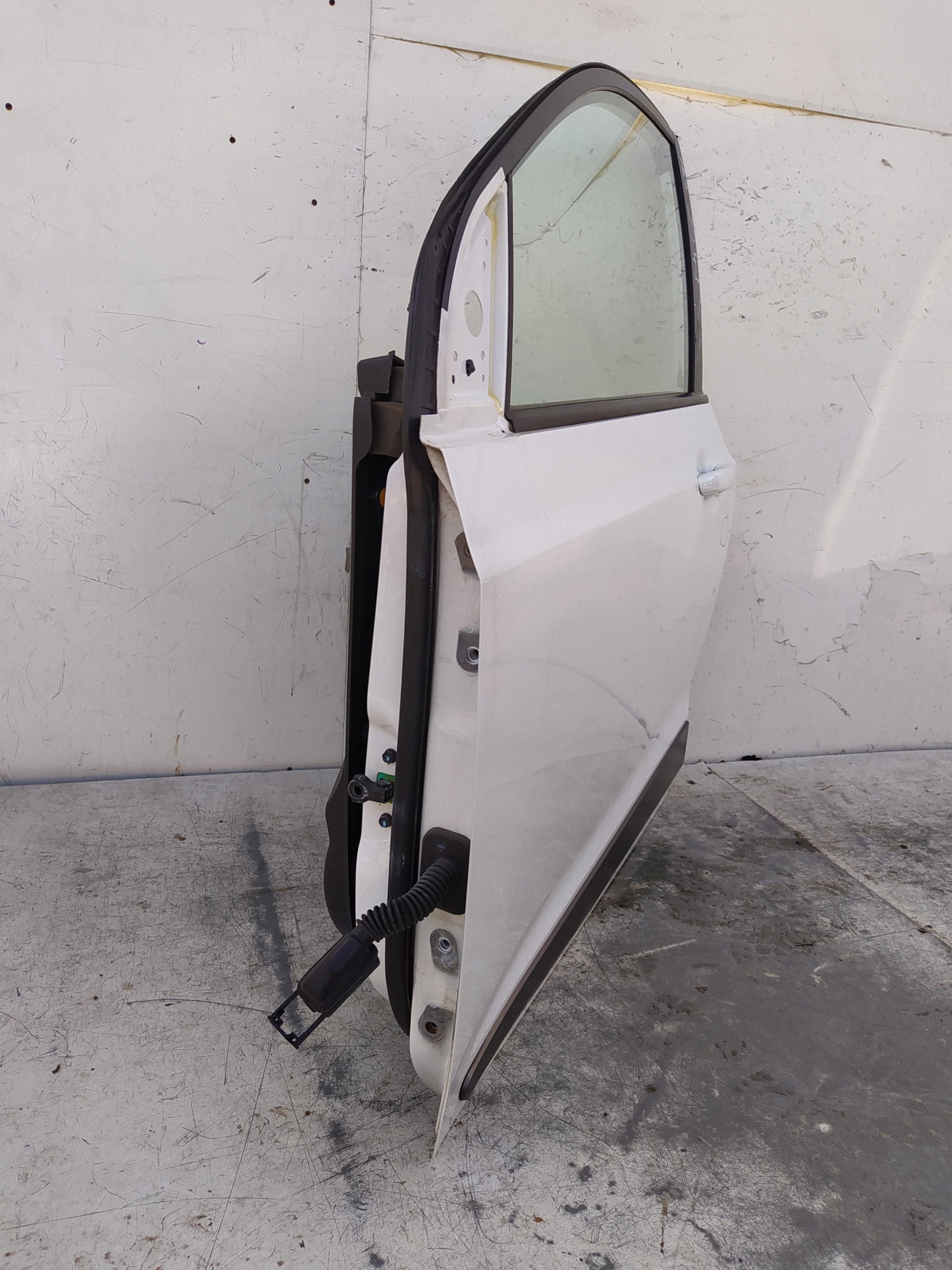 HYUNDAI I10 2 014- LAVE PREDNE DVERE