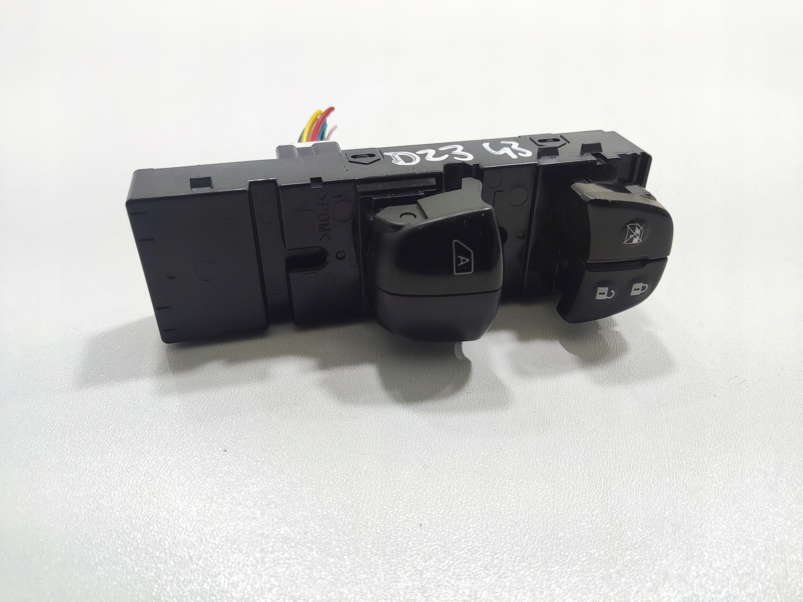 LAVY PREDNY VYPINAC STAHOVANIA OKIEN NISSAN NAVARA IV D23 NP300 2015-2022