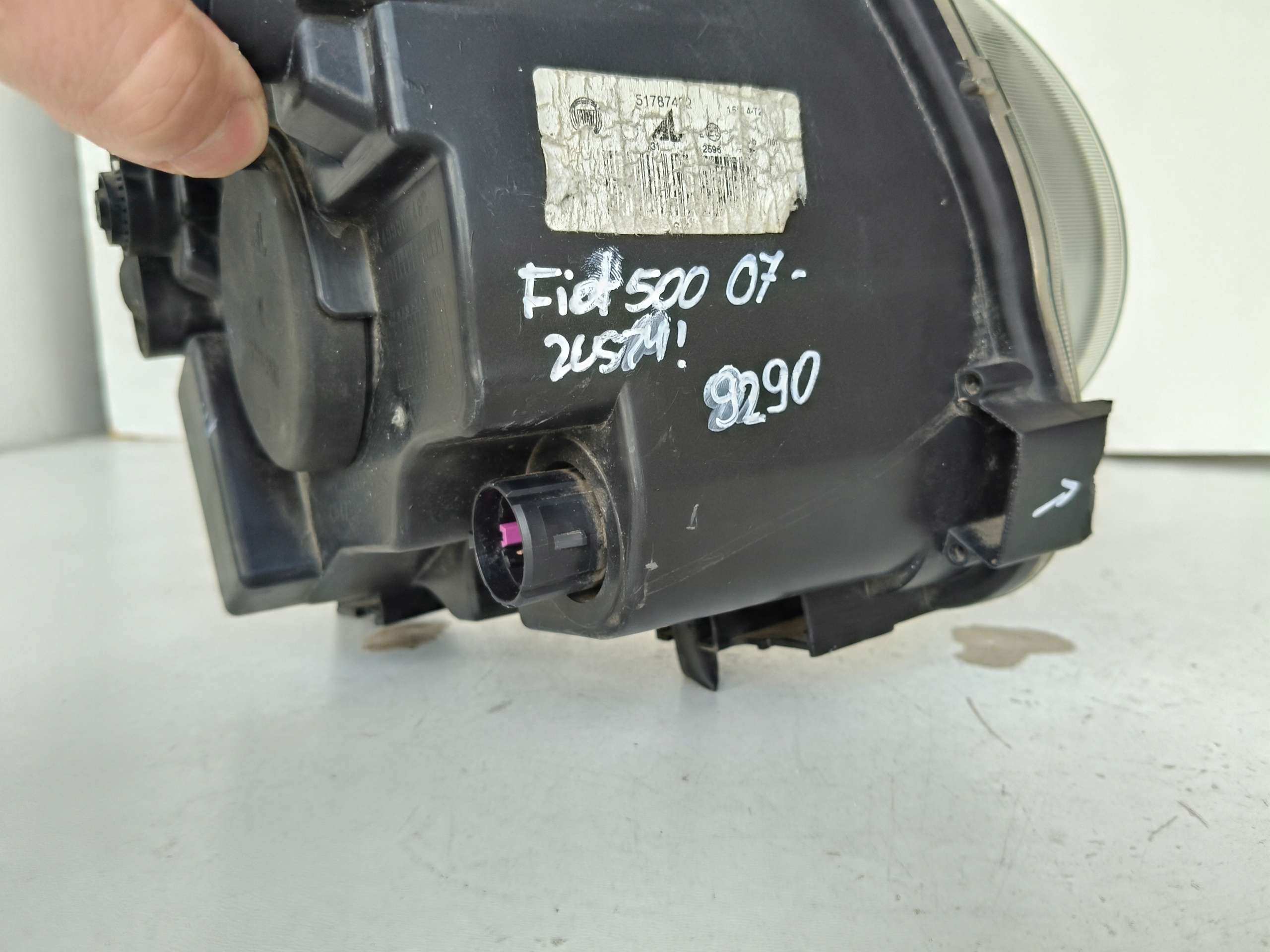 LAVE PREDNE SVETLO FIAT 500 07-15