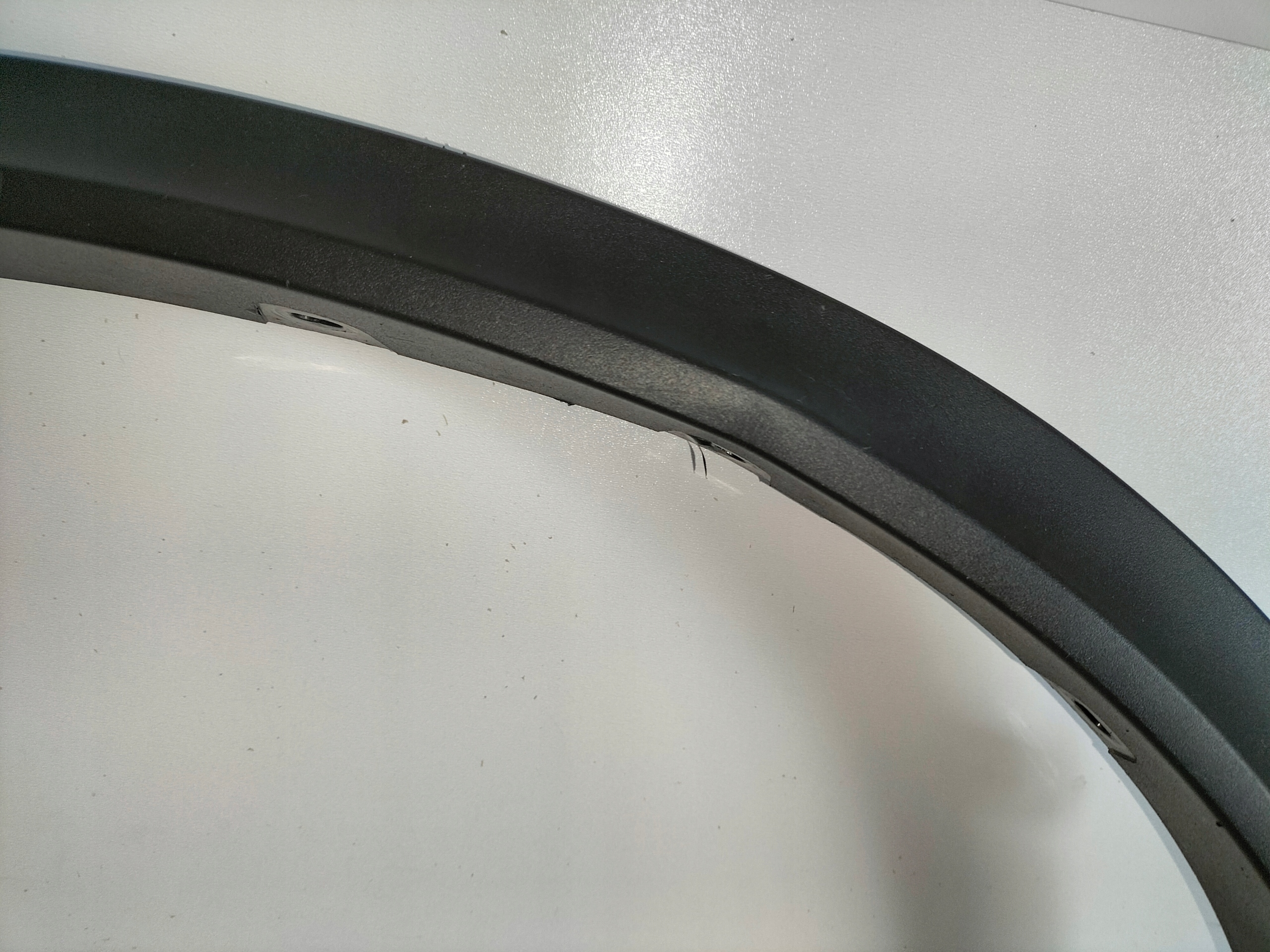 LIŠTA ĽAVÉHO PREDNÉHO BLATNÍKA BMW X5 F15 13- koła 20