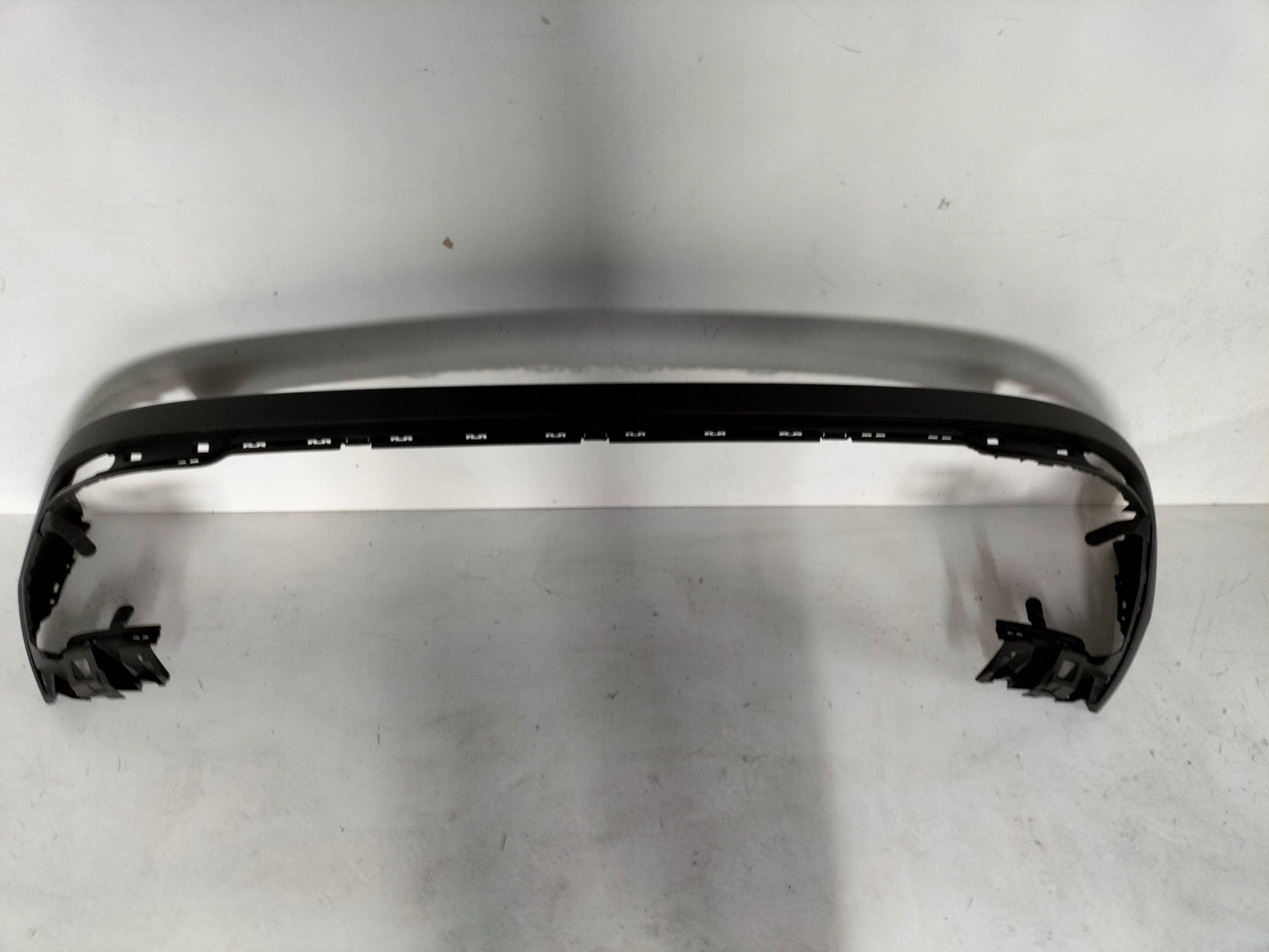 SPOJLER LIŠTA ZADNÉHO NÁRAZNÍKA SKODA KAROQ 17-