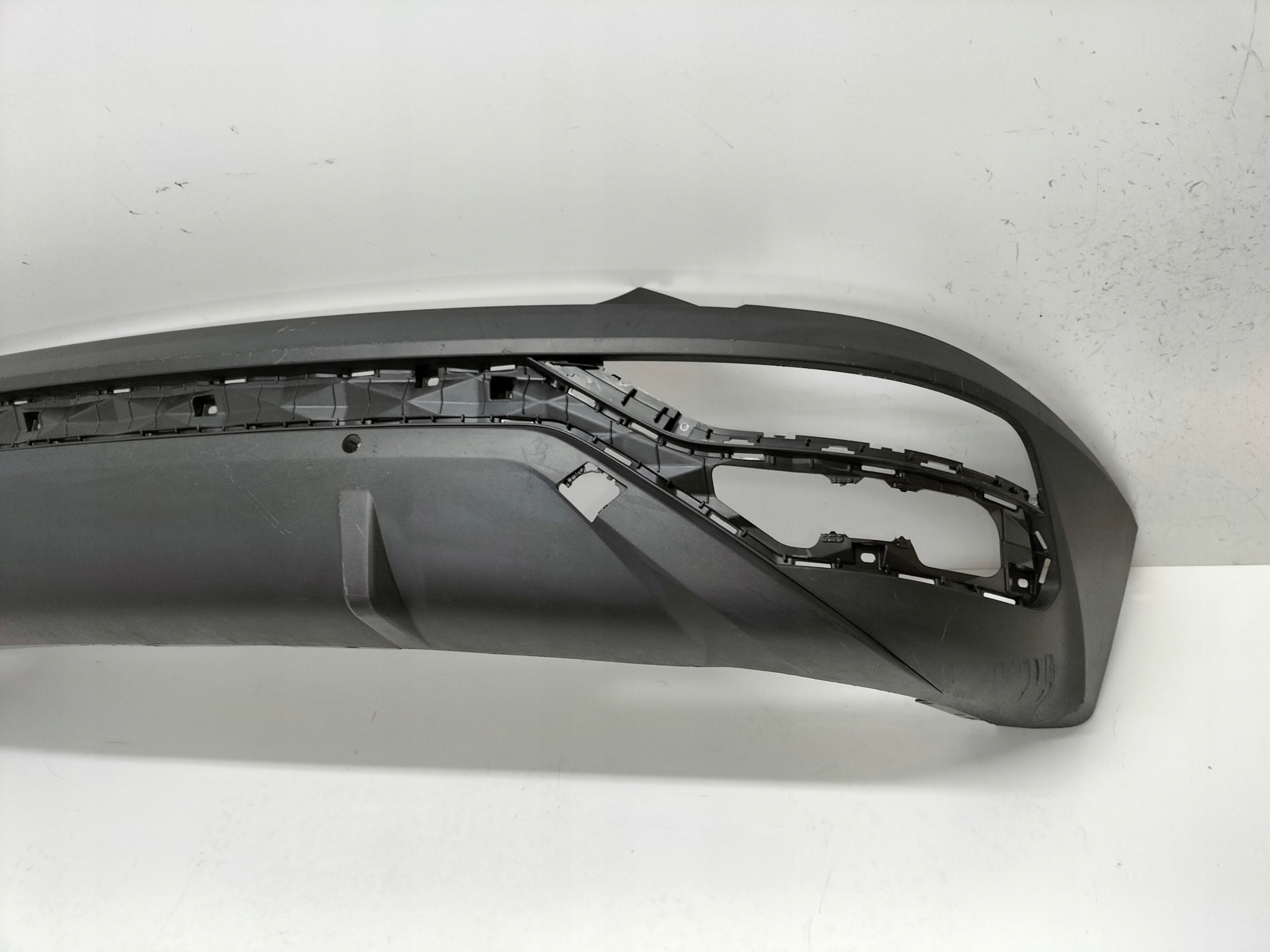 ZADNÝ NÁRAZNÍK HYUNDAI TUCSON 4 IV 20-