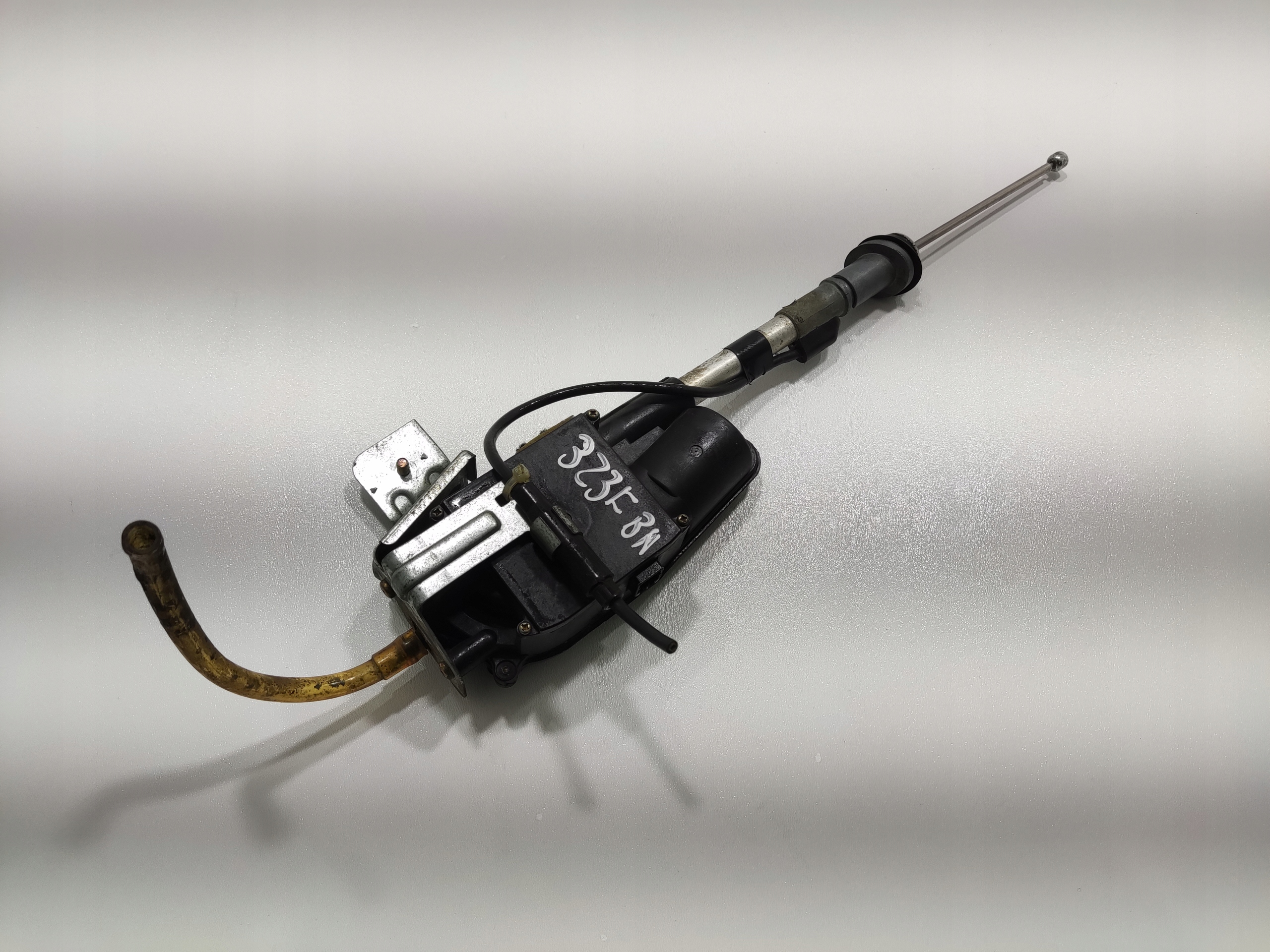ANTENA RADIA ELEKTRICKE B01B66930 MAZDA 323F BA 1994-1998
