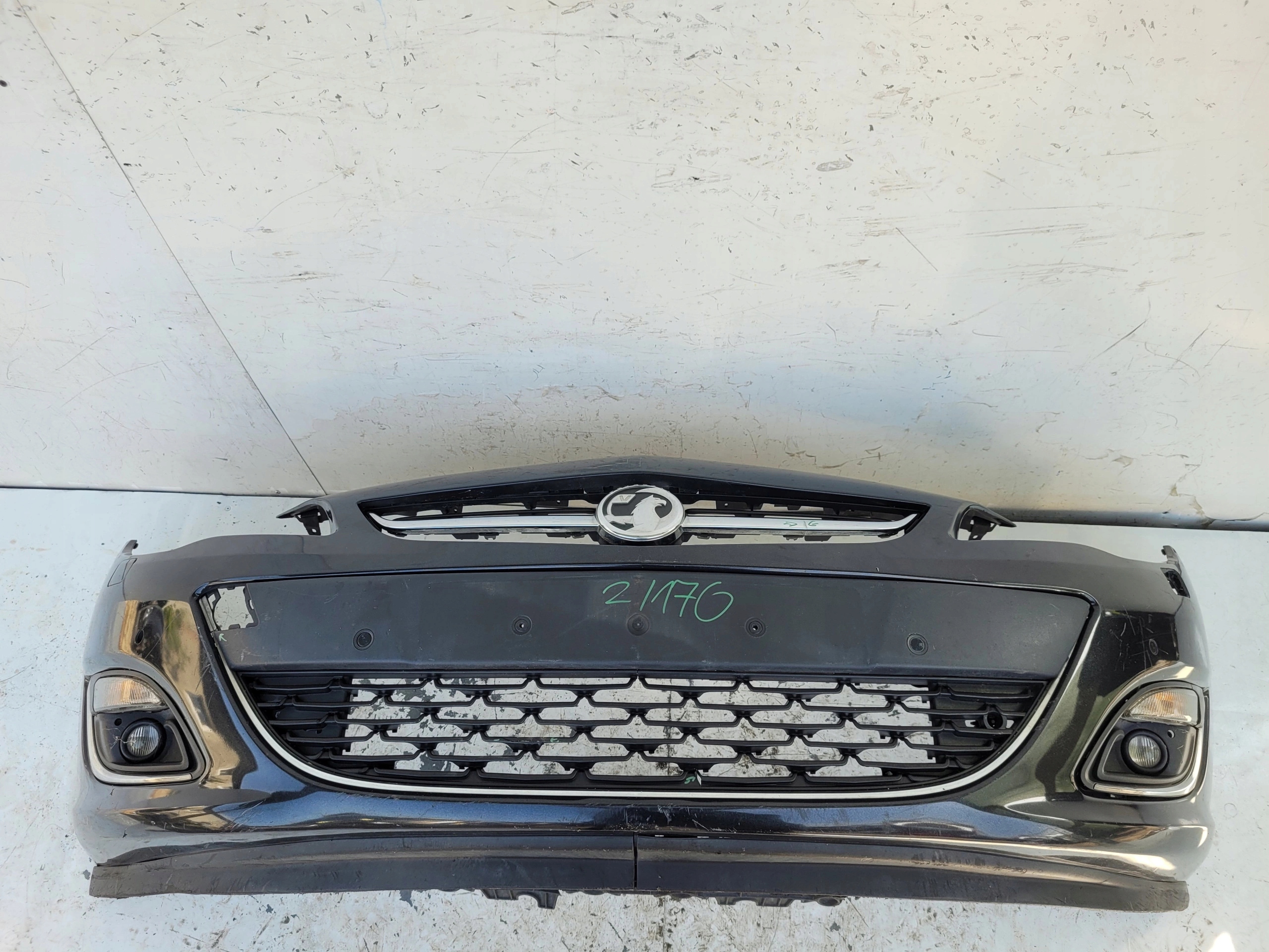 OPEL ASTRA J LIFT XENON PDC PREDNÝ NÁRAZNÍK