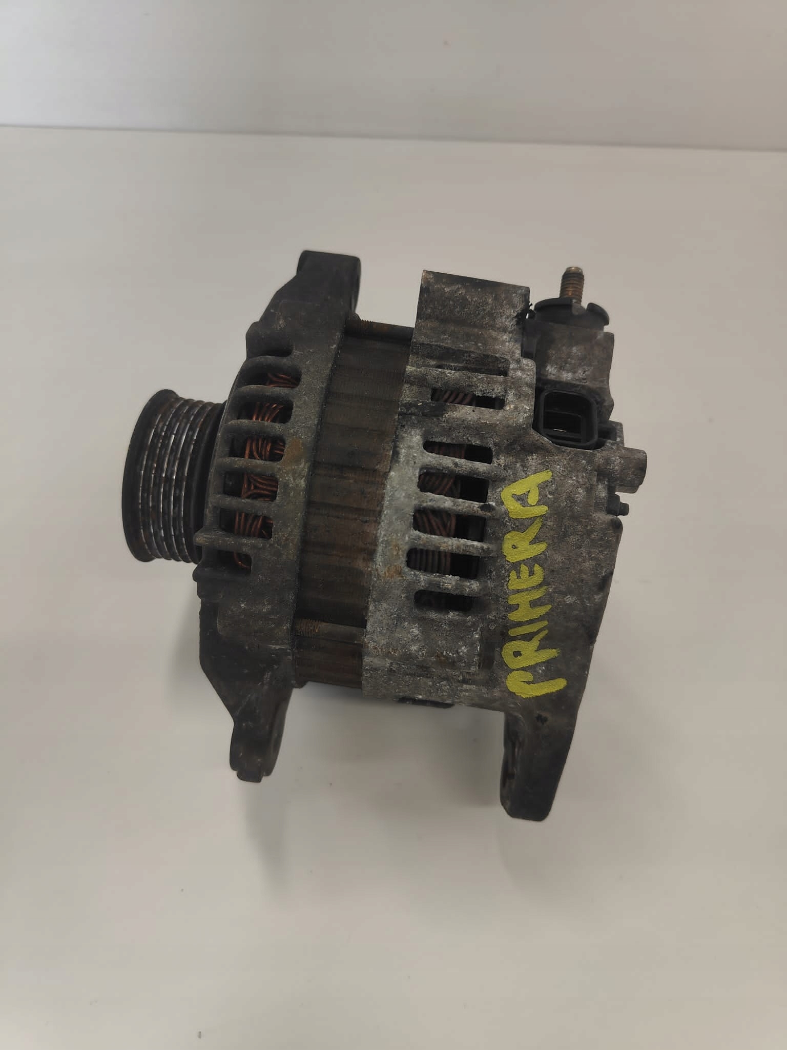 Nissan primera almera 33100-bu015 80a ALTERNÁTOR