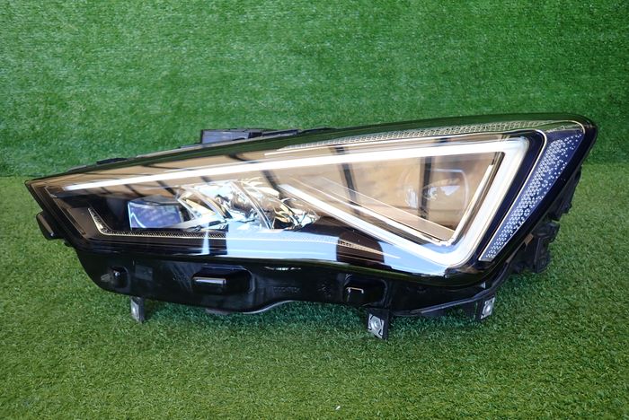 SEAT TARRACO FULL LED LAVE PREDNE SVETLO 5FJ941007E