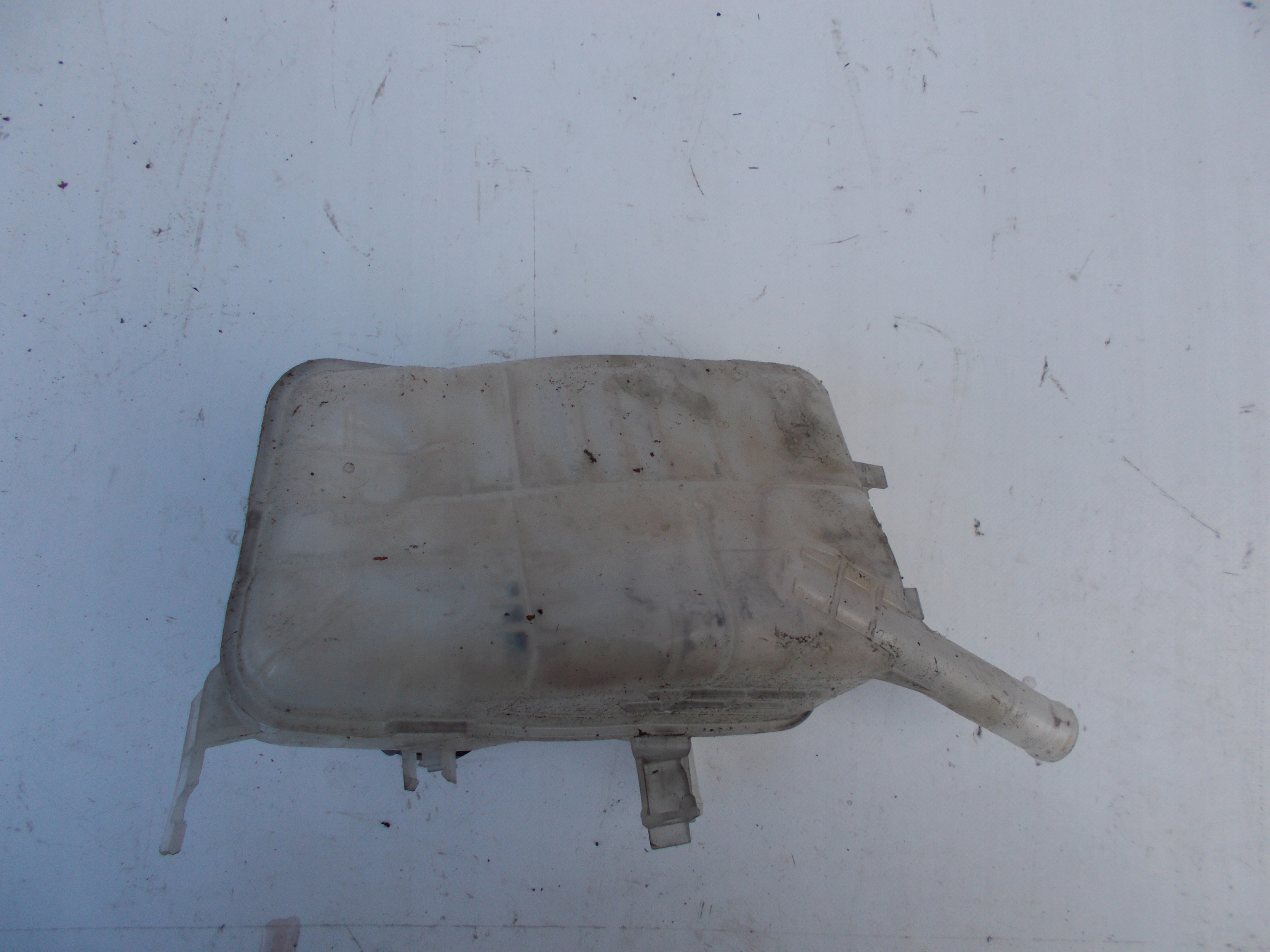 VYROVNÁVACIA NÁDOBKA MEGANE 3 III 1.9DCI