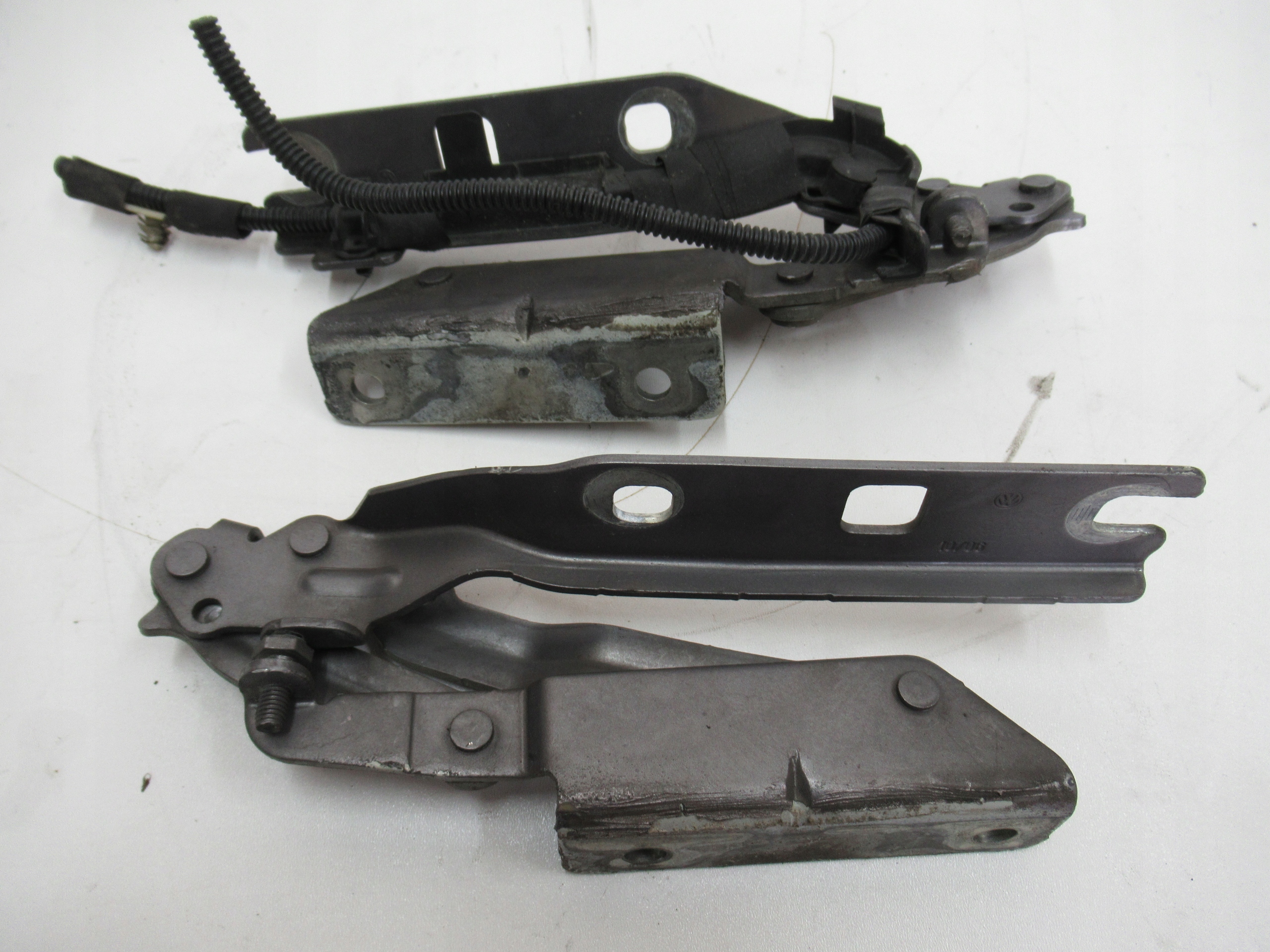 LAVY A PRAVY PANT PREDNEJ KAPOTY VW POLO 6Q LIFT 05-