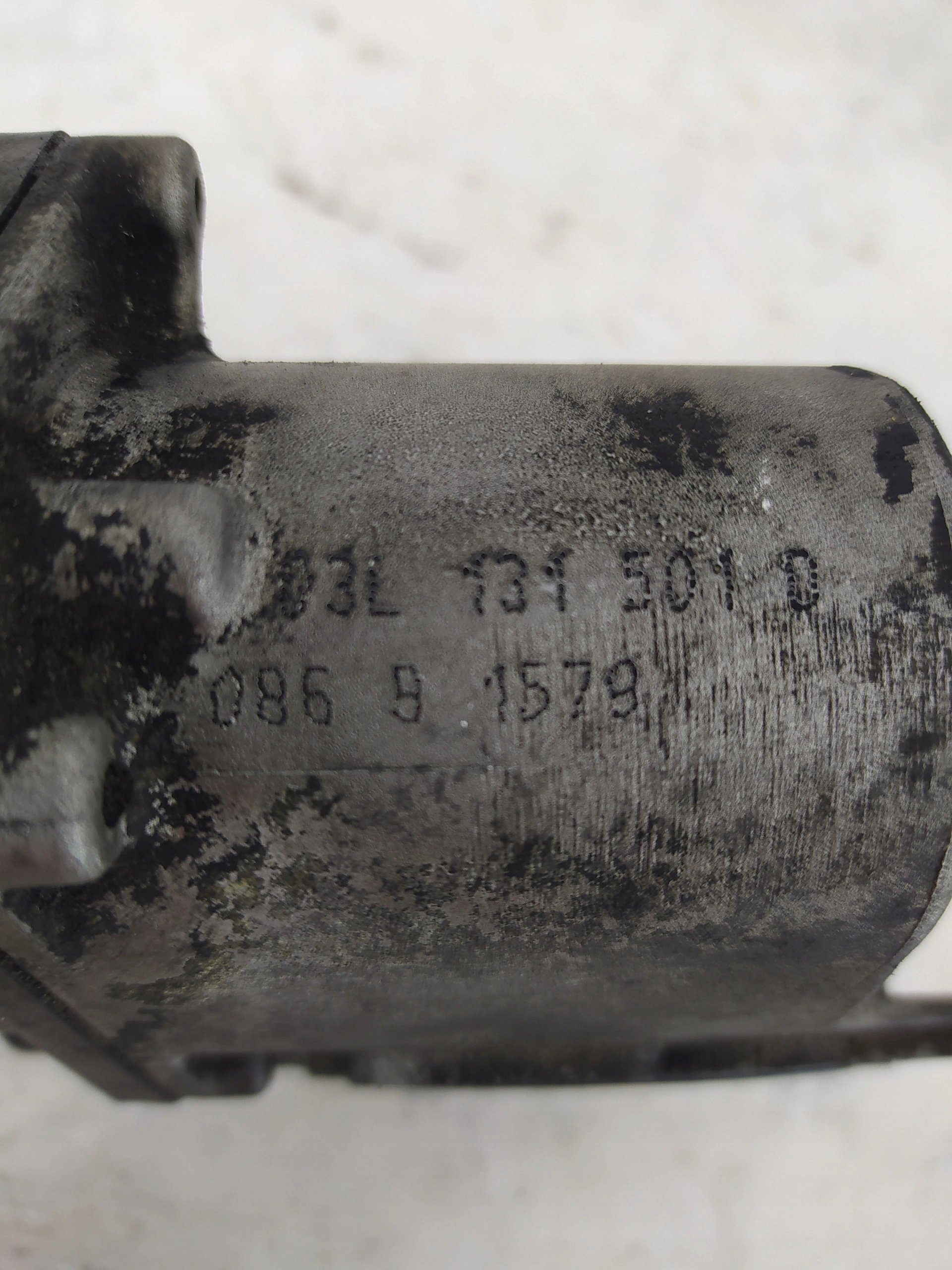 VW PASSAT B7 2.0 TDI EGR VENTIL 03L131501D