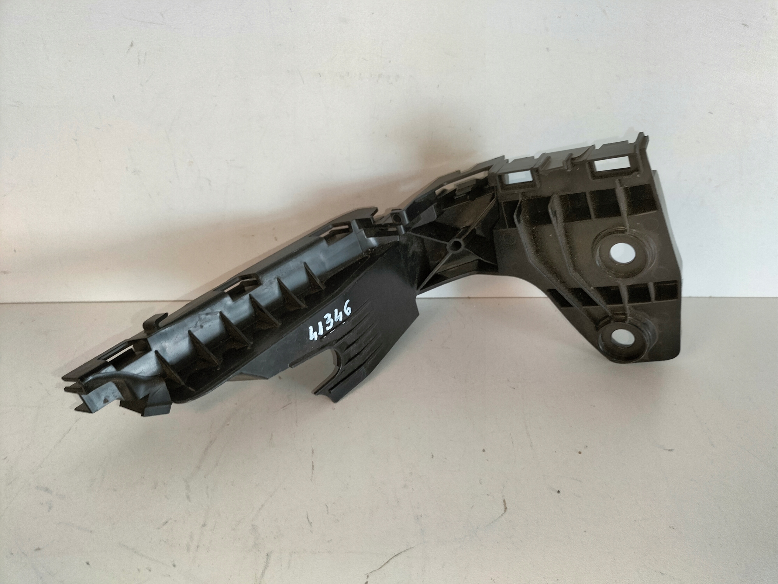 PRAVA LISTA ZADNEHO NARAZNIKA VW GOLF 8 VIII 20- HB