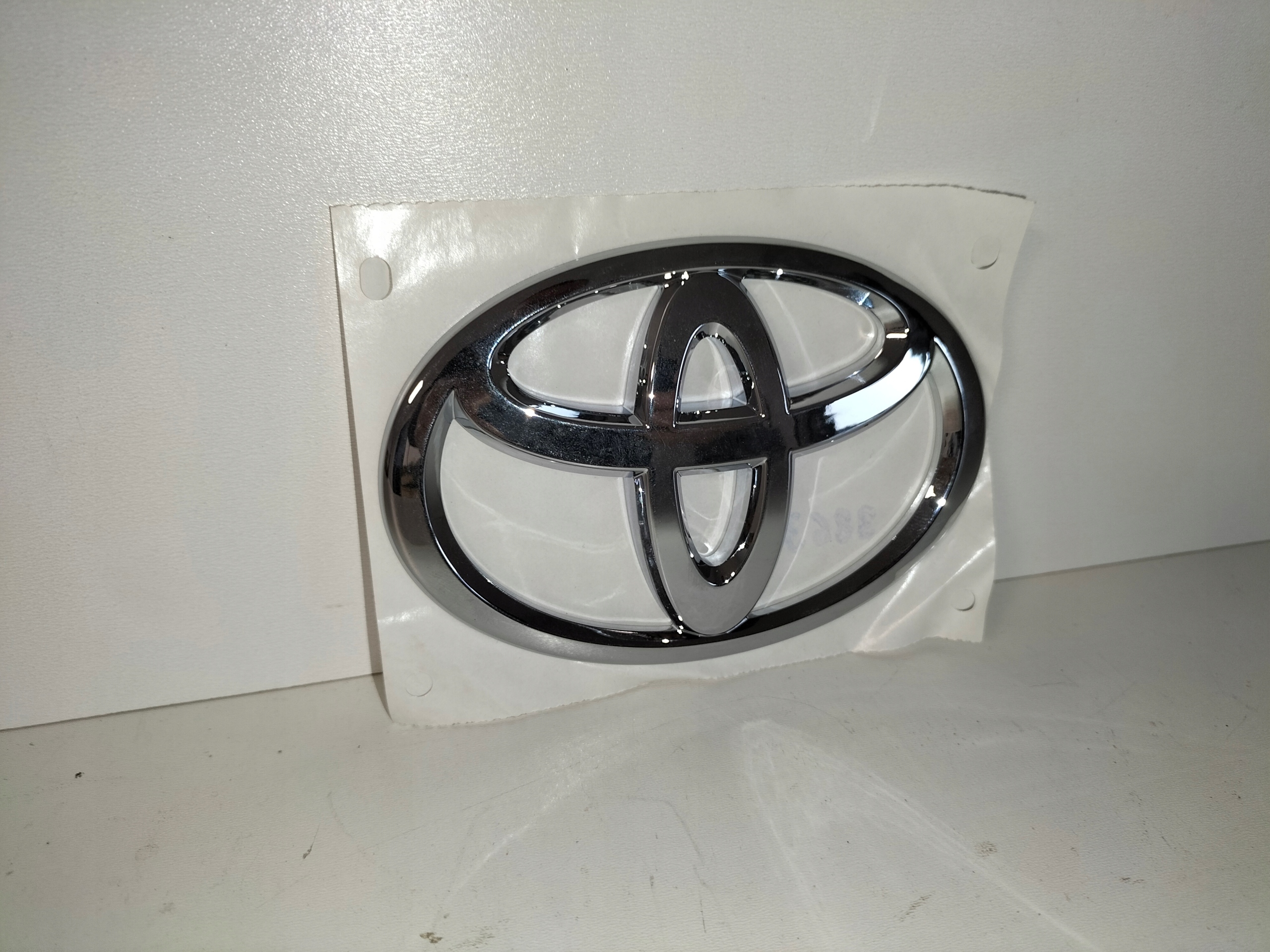 ZNAK EMBLEM logo TOYOTA