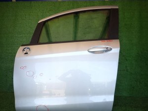 FORD B-MAX 12- LAVE PREDNE DVERE FORD B-MAX 12- LAVE PREDNE DVERE