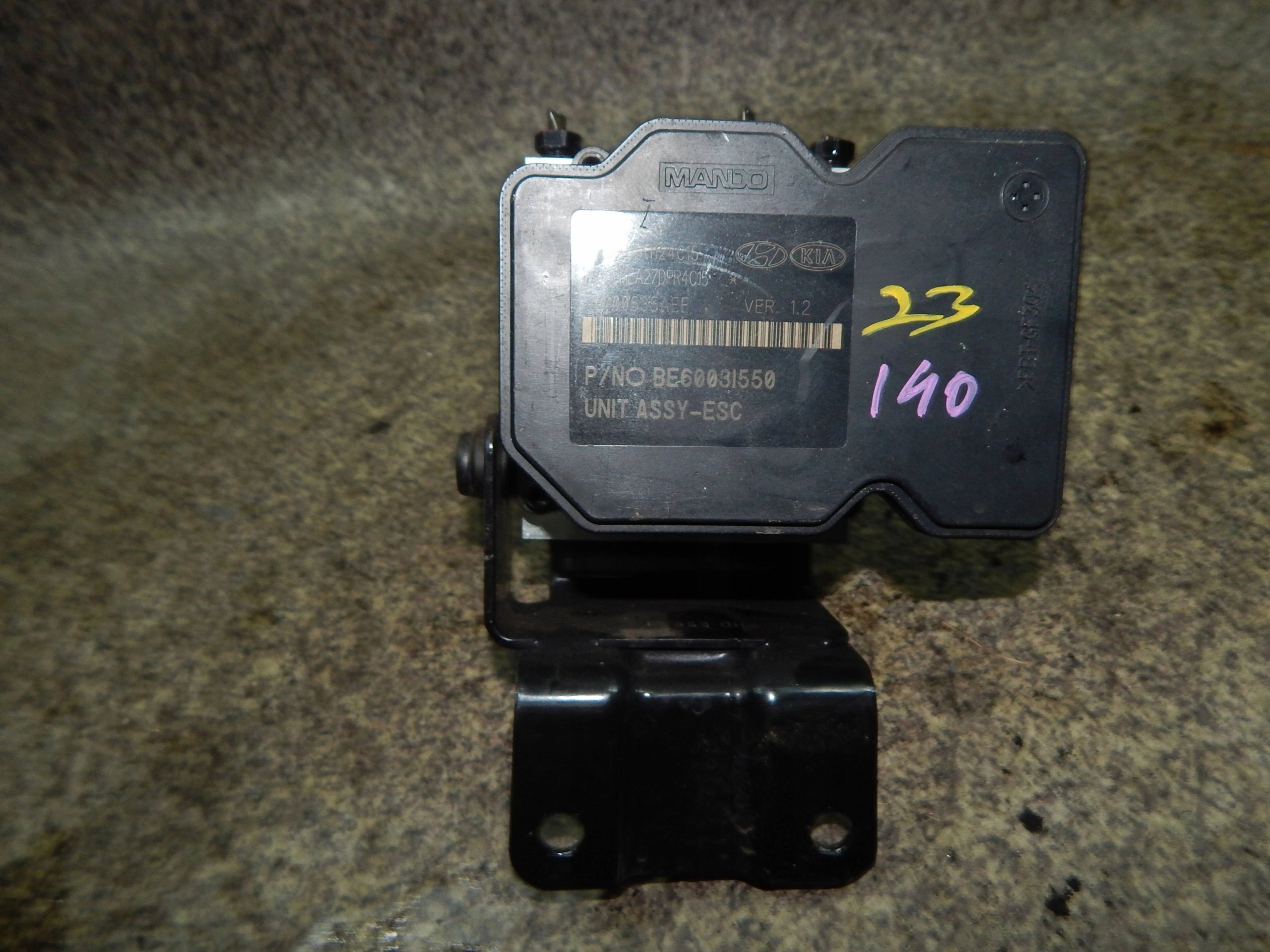 HYUNDAI I40 LIFT 1.7 CRDI 058920-3Z700 KOCKA ABS