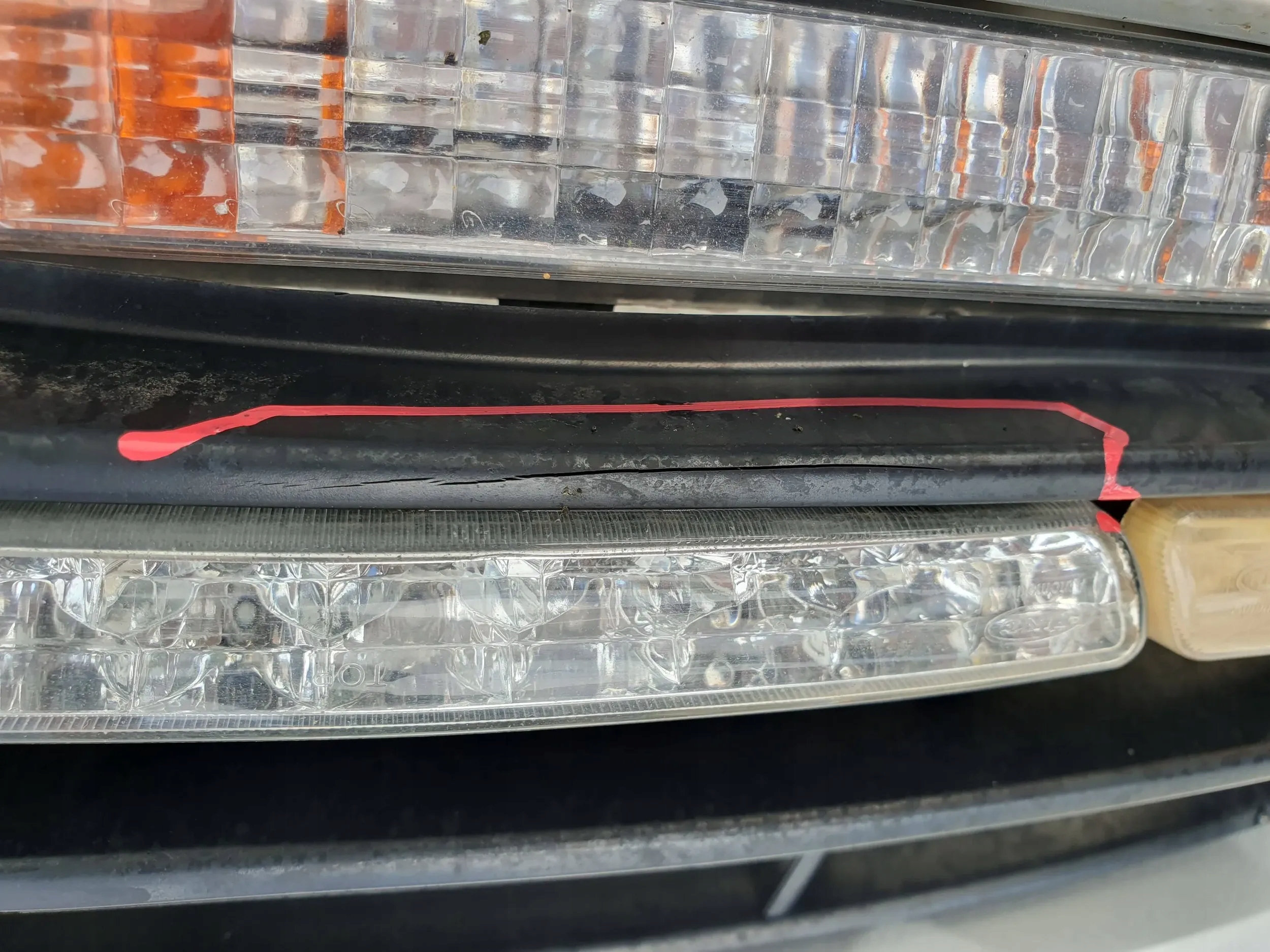 Audi Q7 4L PREDNÝ NÁRAZNÍK