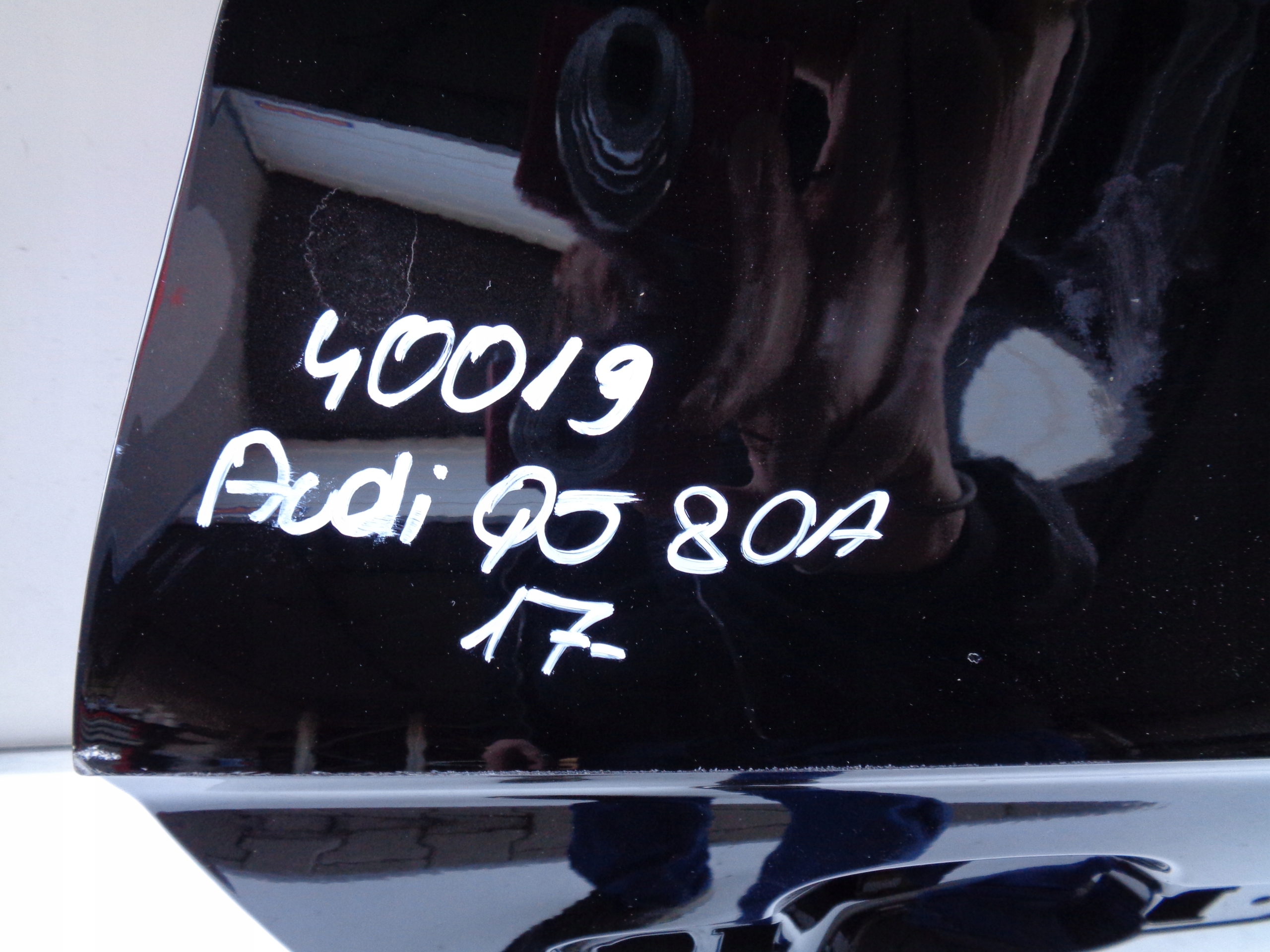 PRAVE ZADNE DVERE AUDI Q5 80A 16- NR 40019