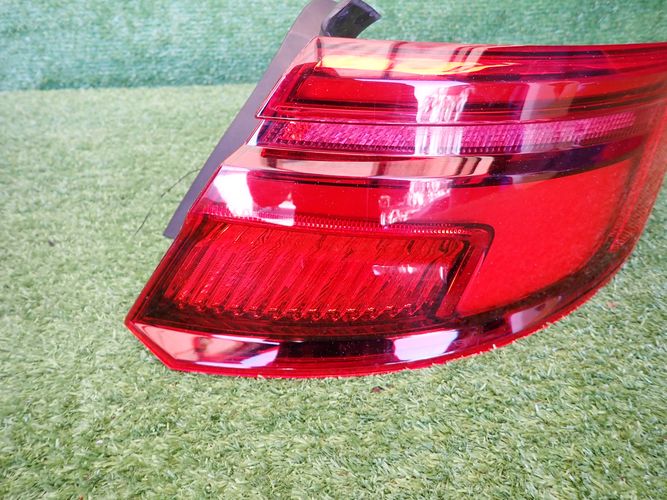 AUDI A3 8V LIFT 16- PRAVE ZADNE SVETLO