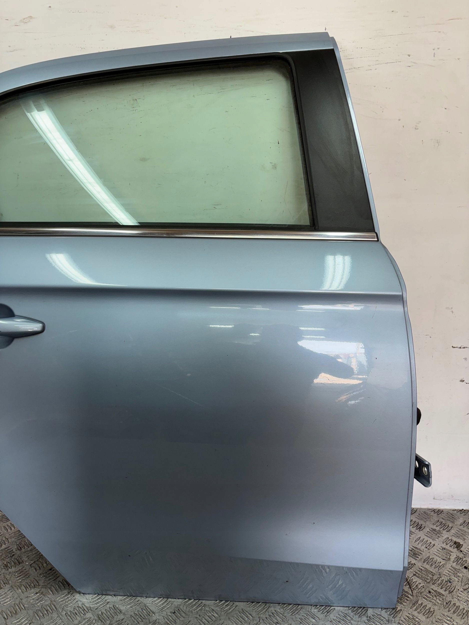 PRAVE ZADNE DVERE CITROEN C-ELYSEE