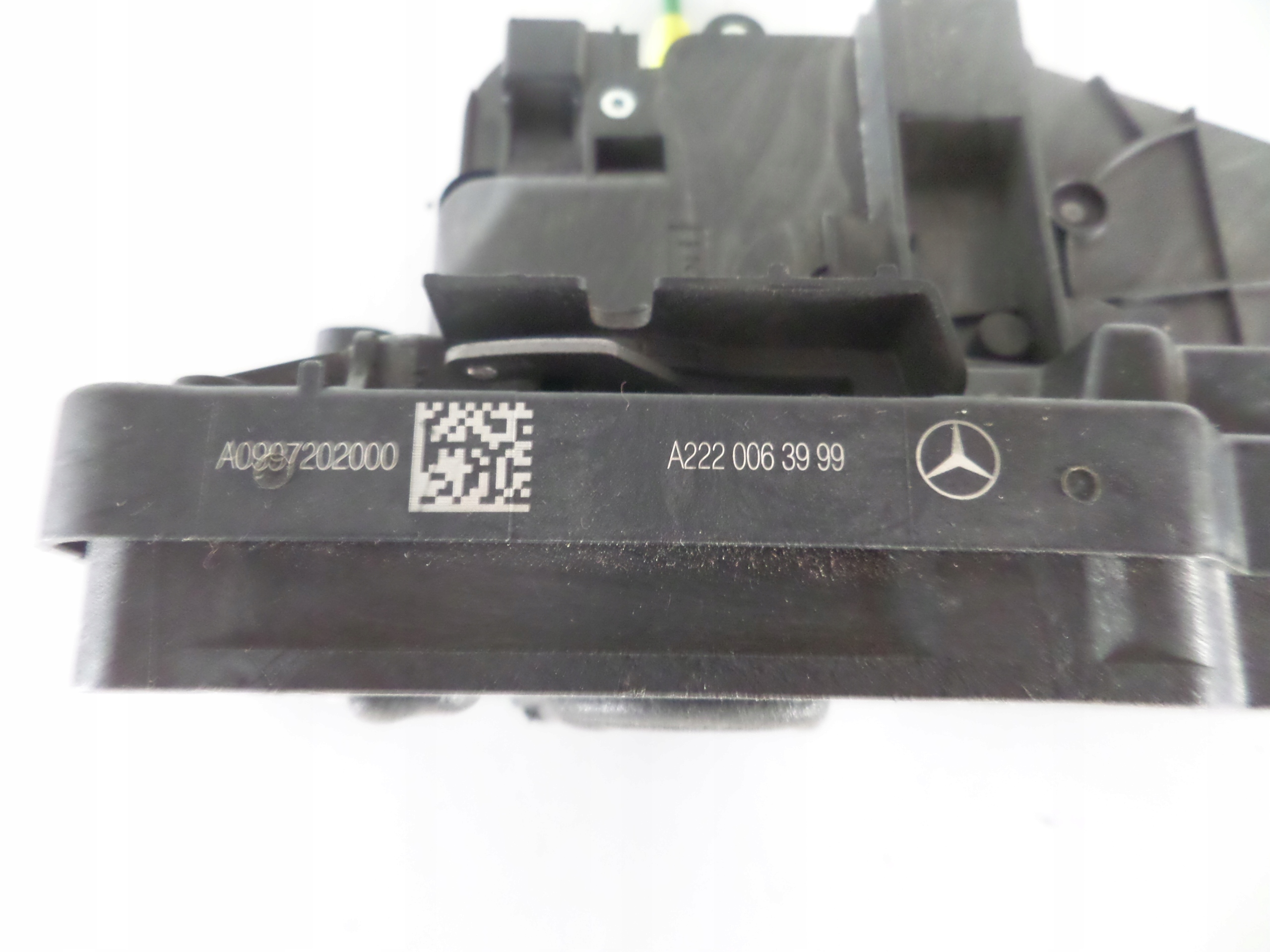 ZAMOK PRAVYCH PREDNYCH DVERI MERCEDES C KLASA W205 14-