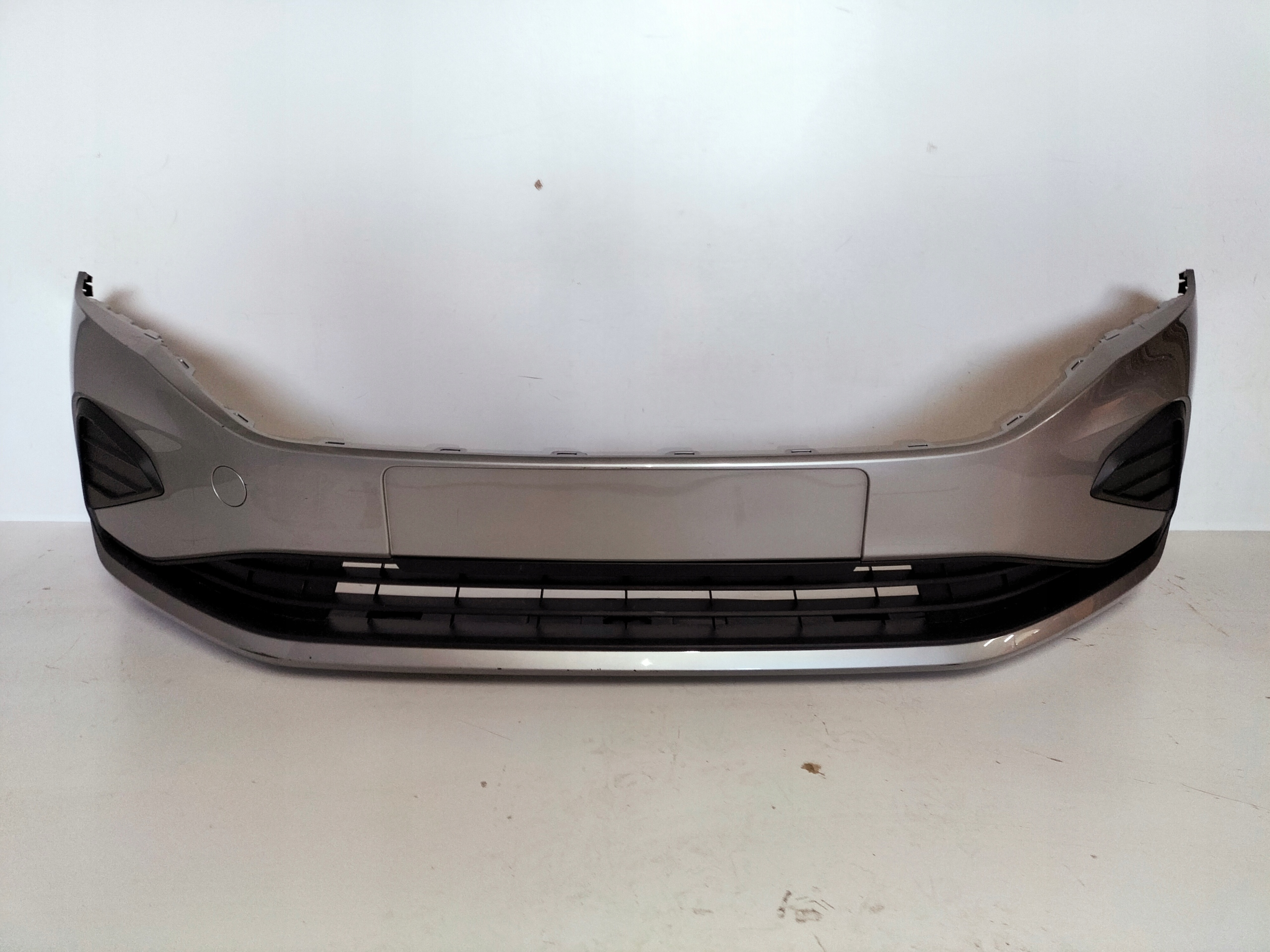 PREDNÝ NÁRAZNÍK VW POLO VI LIFT 20- SEDAN