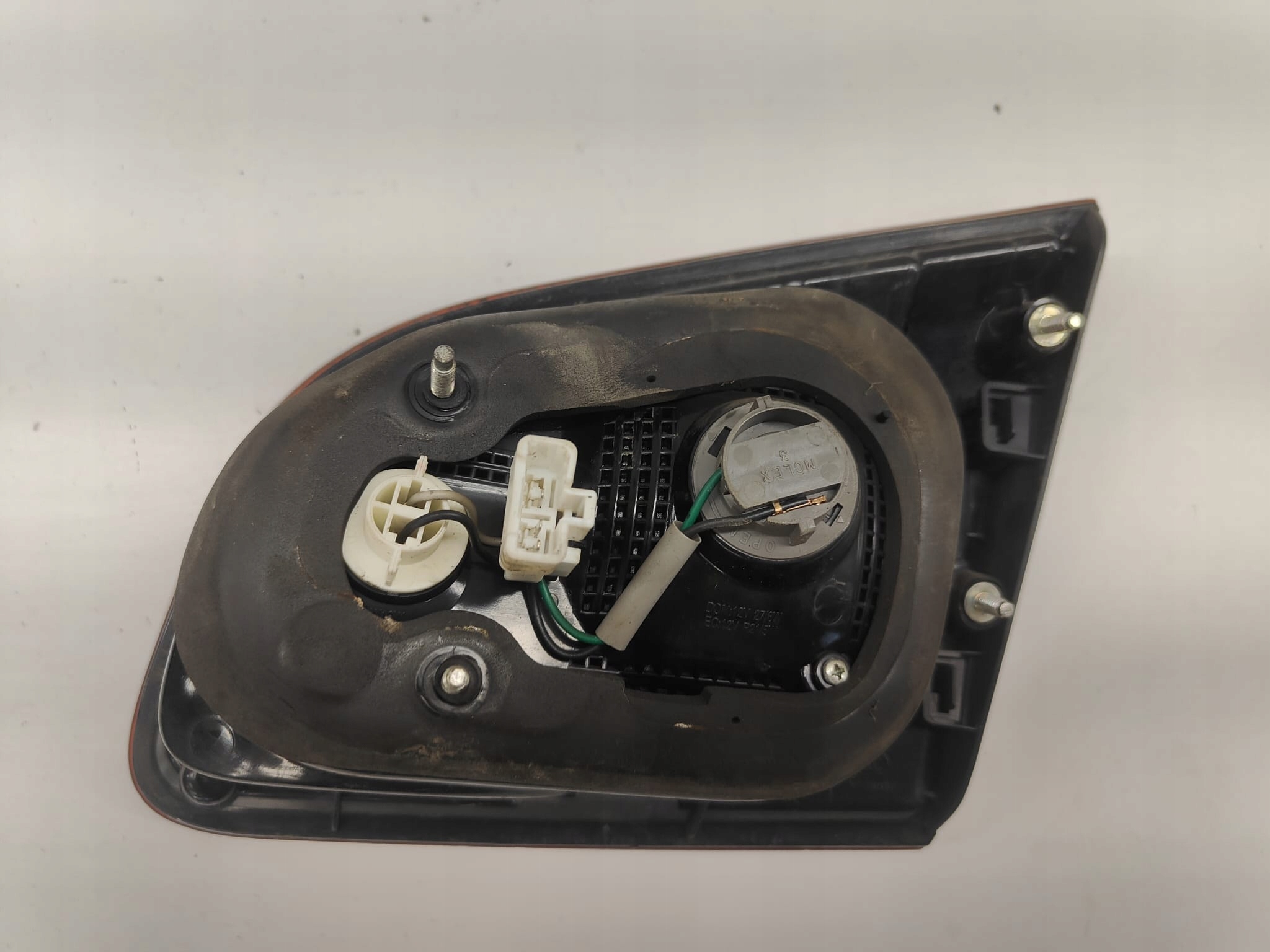Hyundai santa fe II lift 10-13 92405-2b5 ZADNÉ SVETLO V KAPOTE