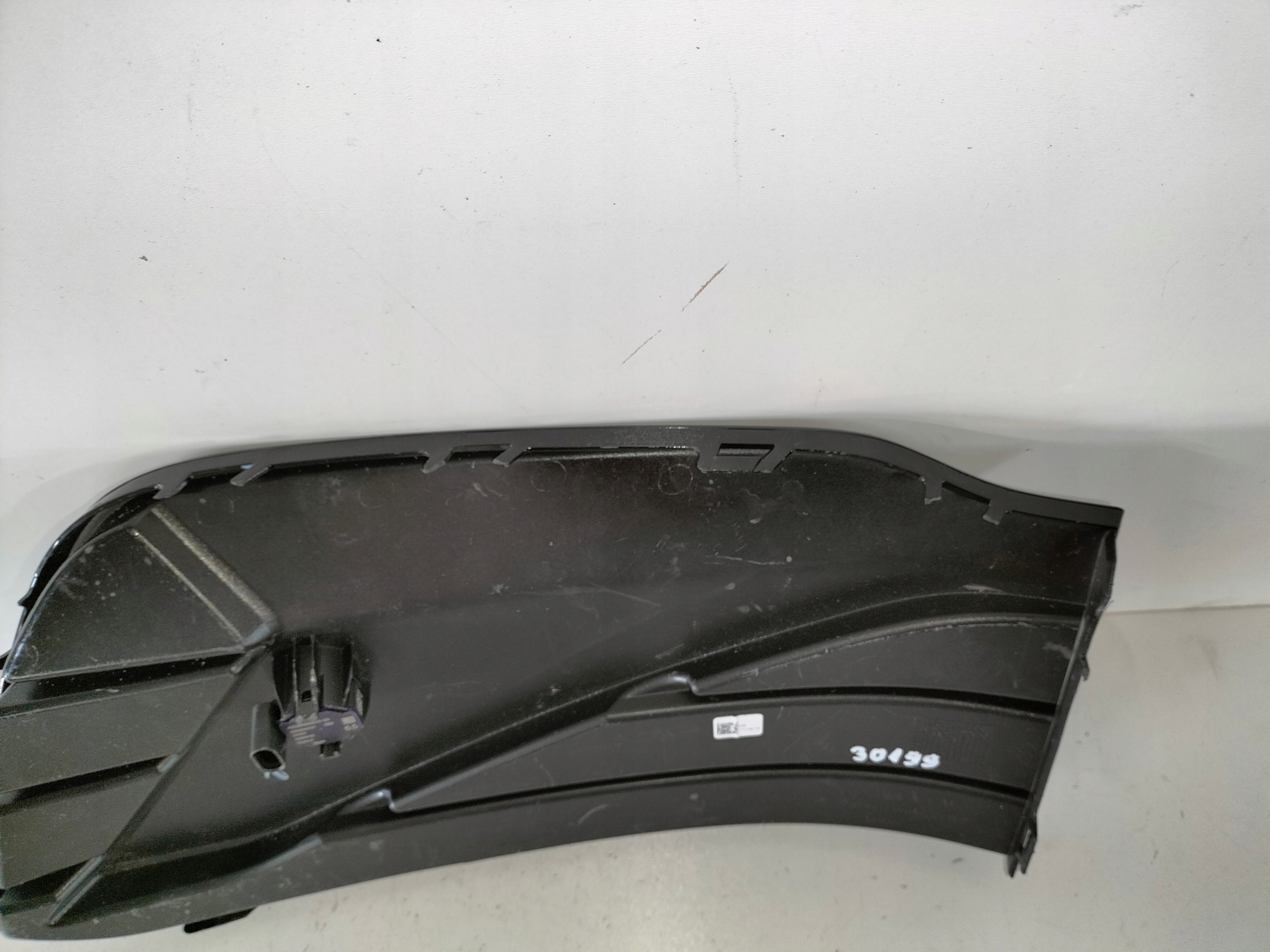 LAVA LISTA MRIEZKA VW GOLF 8 VIII 20- R-LINE