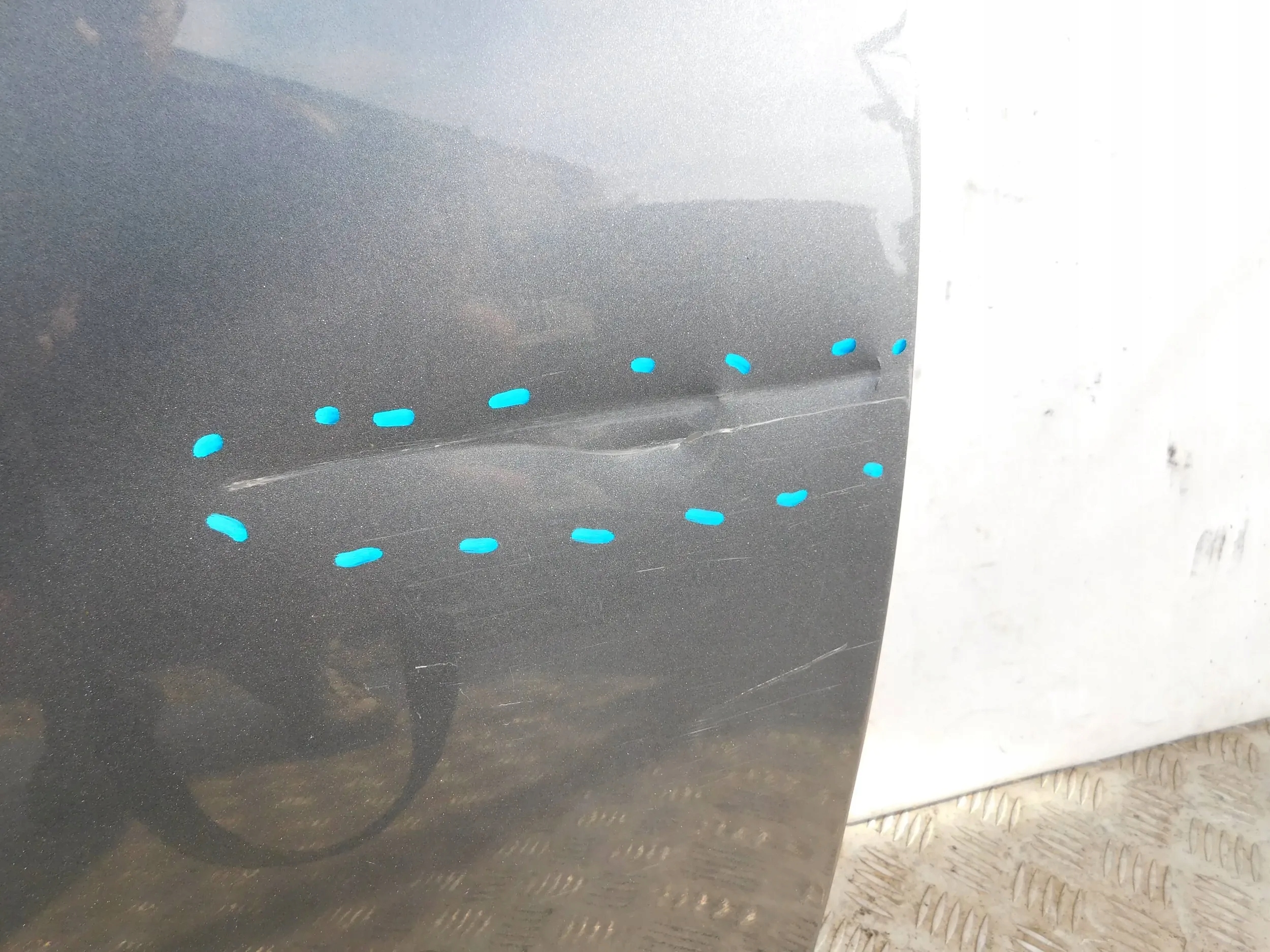 PRAVE PREDNE DVERE TOYOTA AVENSIS T25