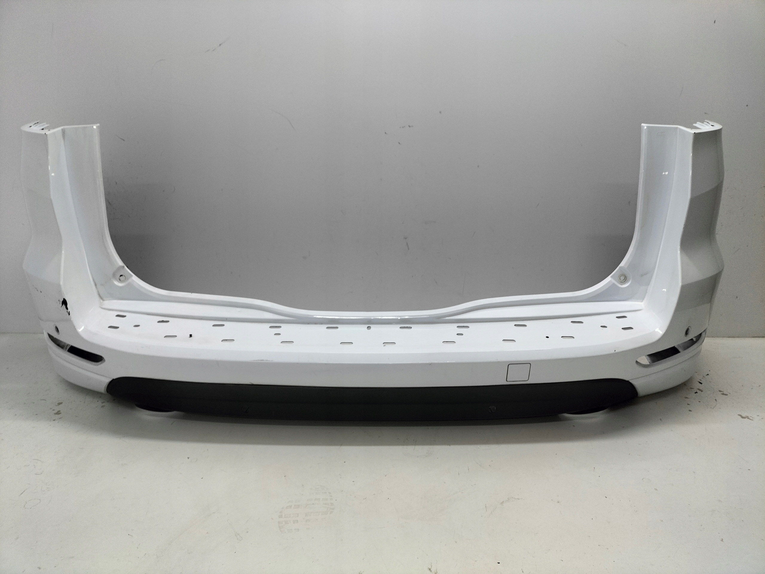 ZADNÝ NÁRAZNÍK FORD S-MAX SMAX MK2 15-