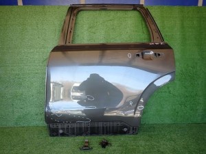 VOLVO XC90 II 15- LAVE ZADNE DVERE VOLVO XC90 II 15- LAVE ZADNE DVERE