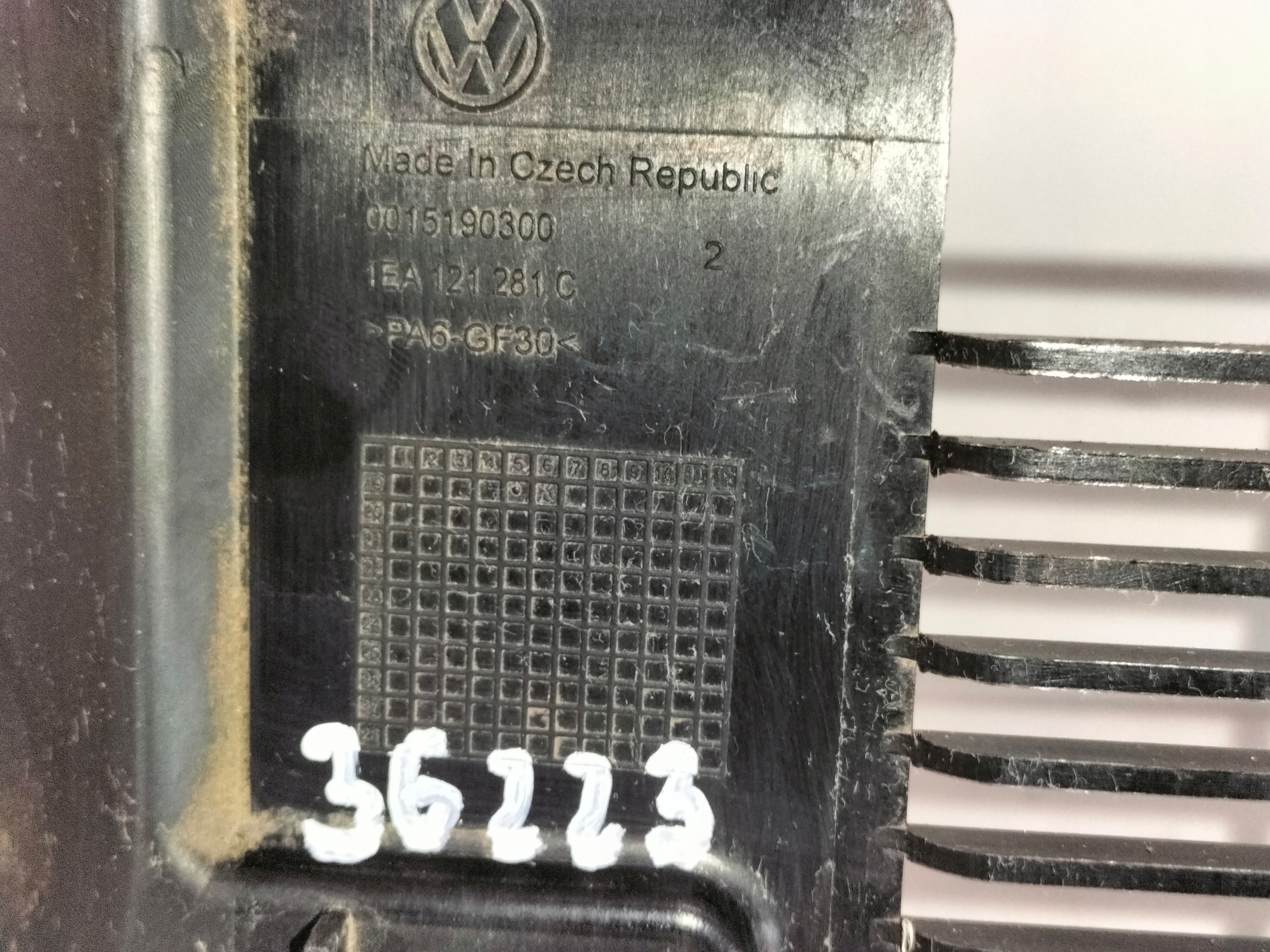 NASAVANIE VZDUCHU KRYT CHLADIČA VW ID3 19- ID4 20- SKODA ENYAQ 20-