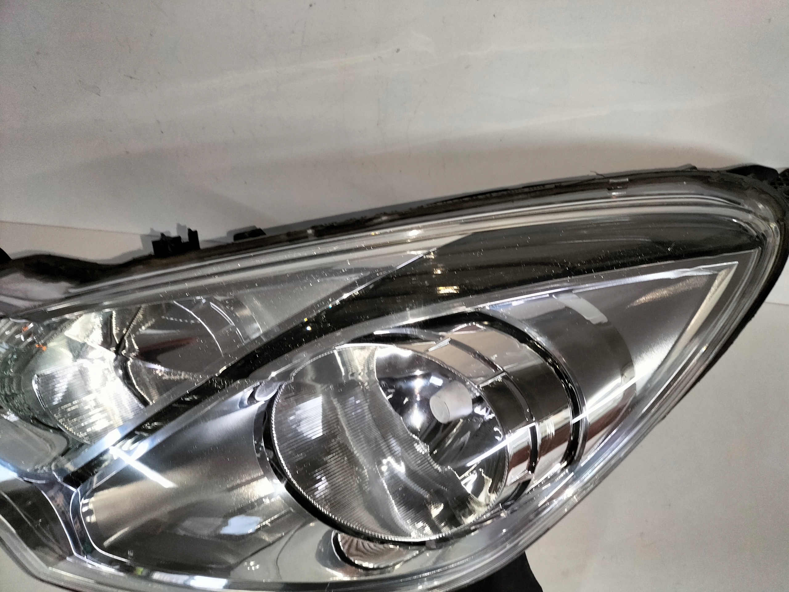 LAVE PREDNE SVETLO CITROEN C3 II 09-13