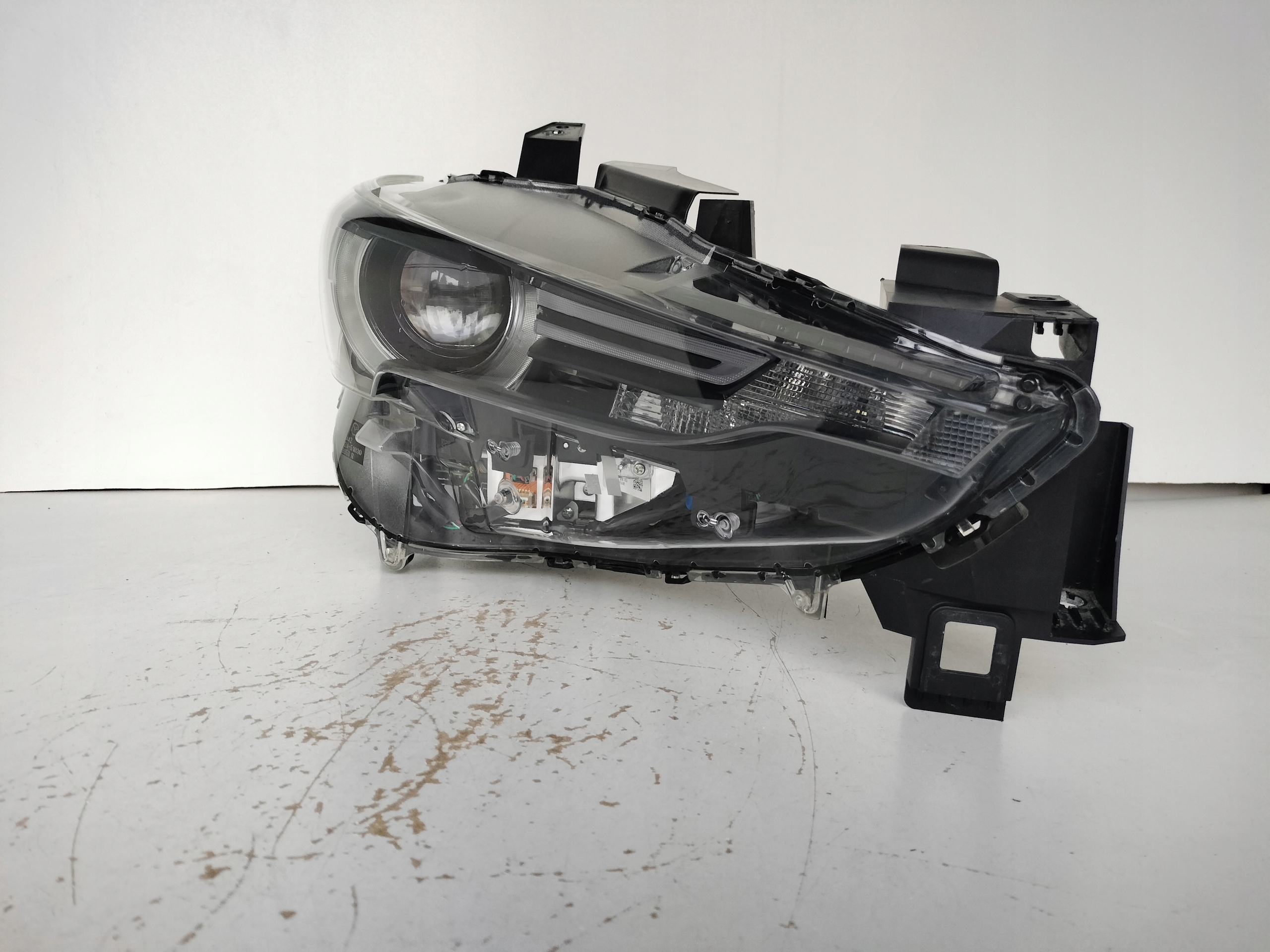 PRAVE PREDNE SVETLO MAZDA CX5 II 17- FULL LED 9 PIN