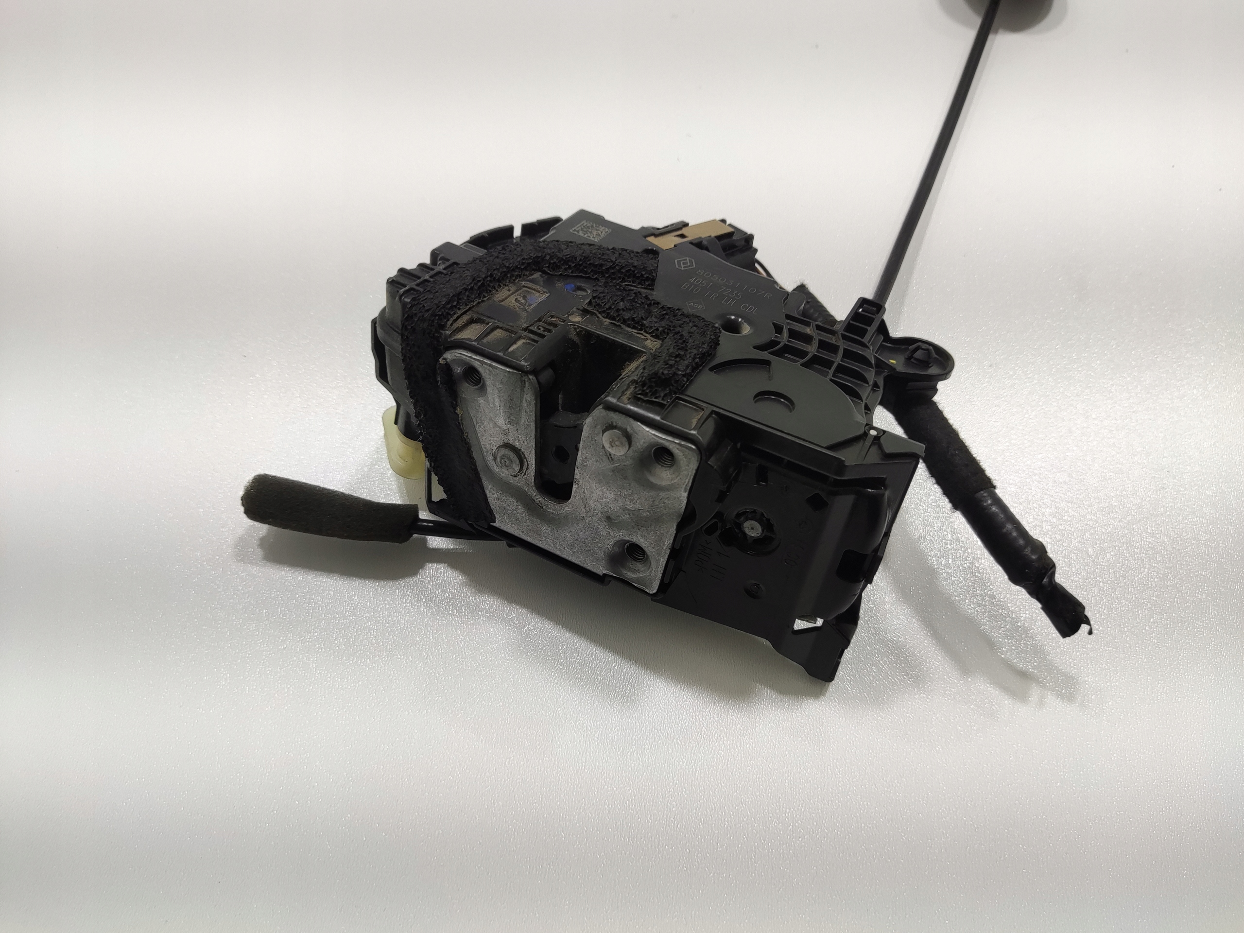 ZAMOK LAVYCH PREDNYCH DVERI RENAULT ZOE I 2013-2019 805031107R