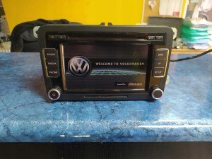 VW GOLF V TOURAN PASSAT RADIO KOD 3C8035195A VW GOLF V TOURAN PASSAT RADIO KOD 3C8035195A