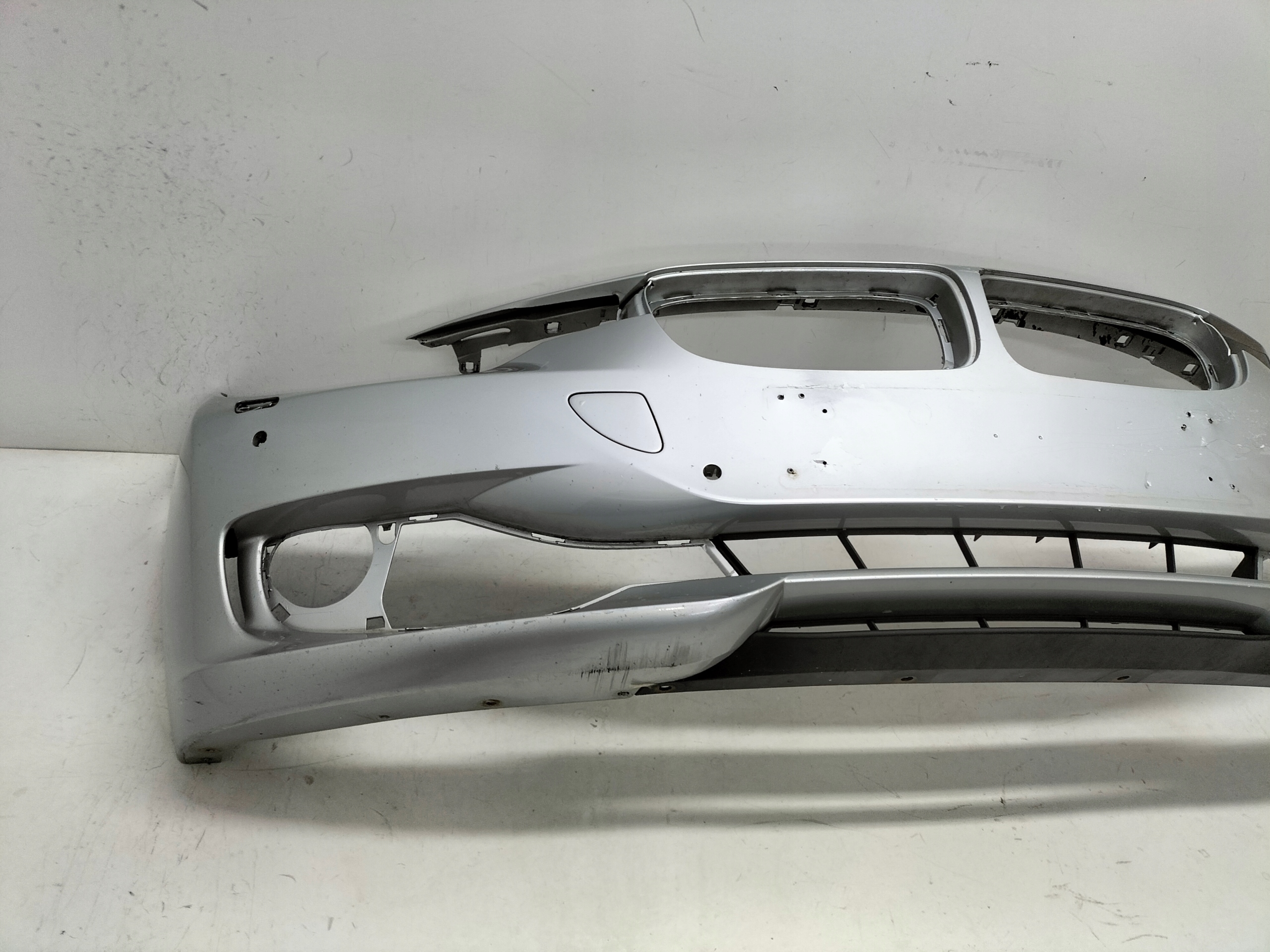 PREDNÝ NÁRAZNÍK BMW 3 F30 12-15