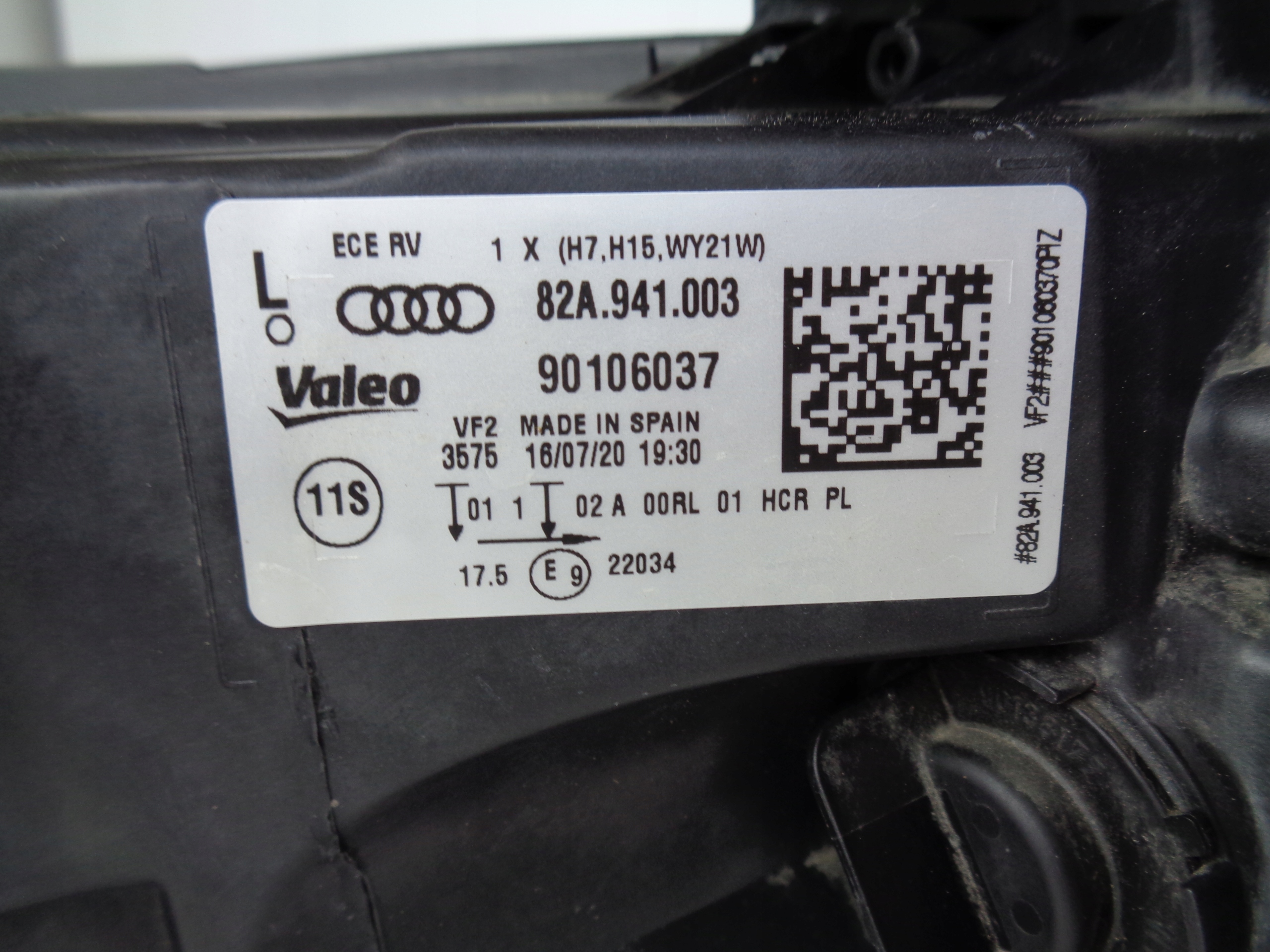 LAVE PREDNE SVETLO AUDI A1 82A 18-