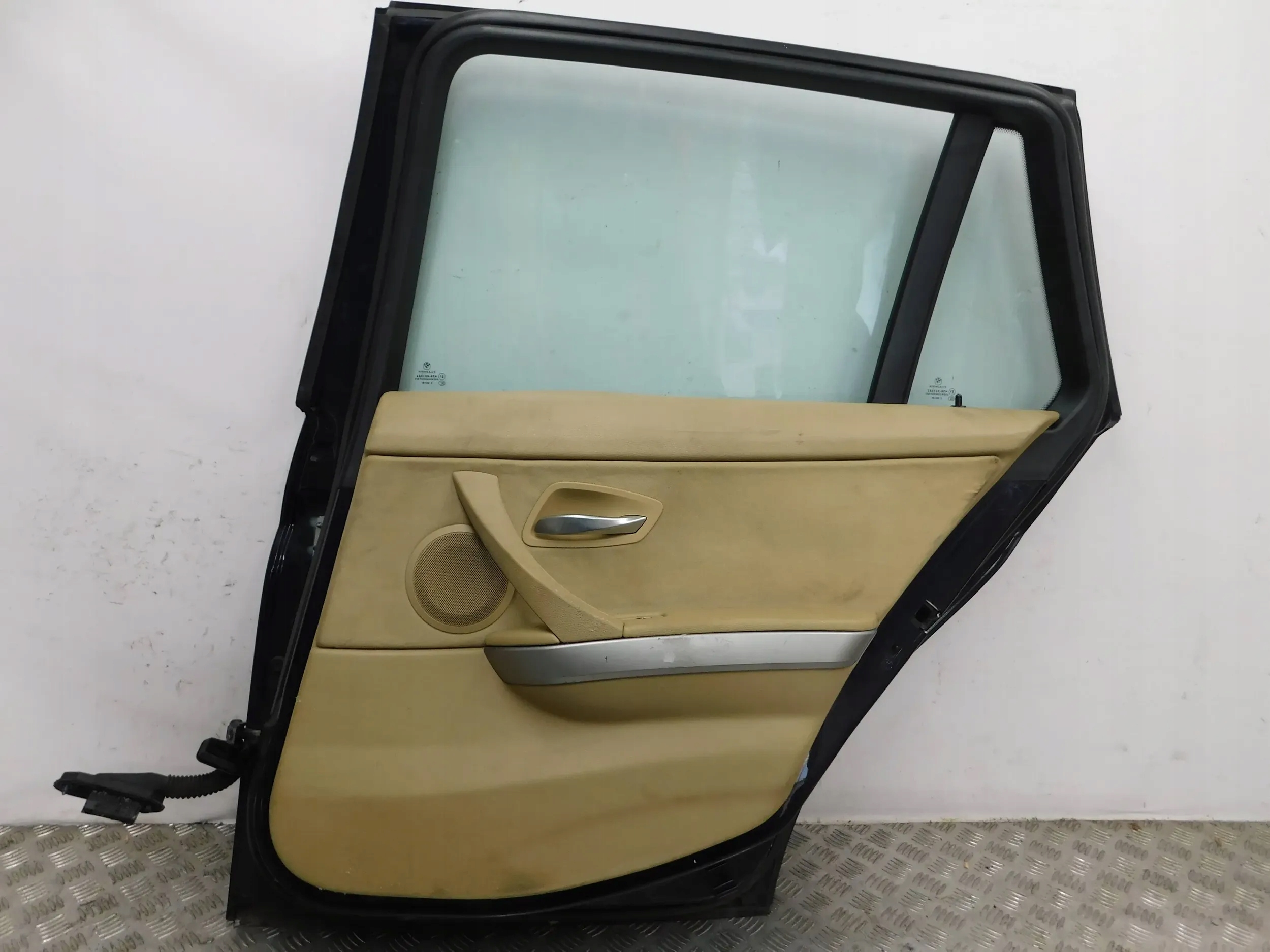 PRAVE ZADNE DVERE BMW 3 E91 KOMBI