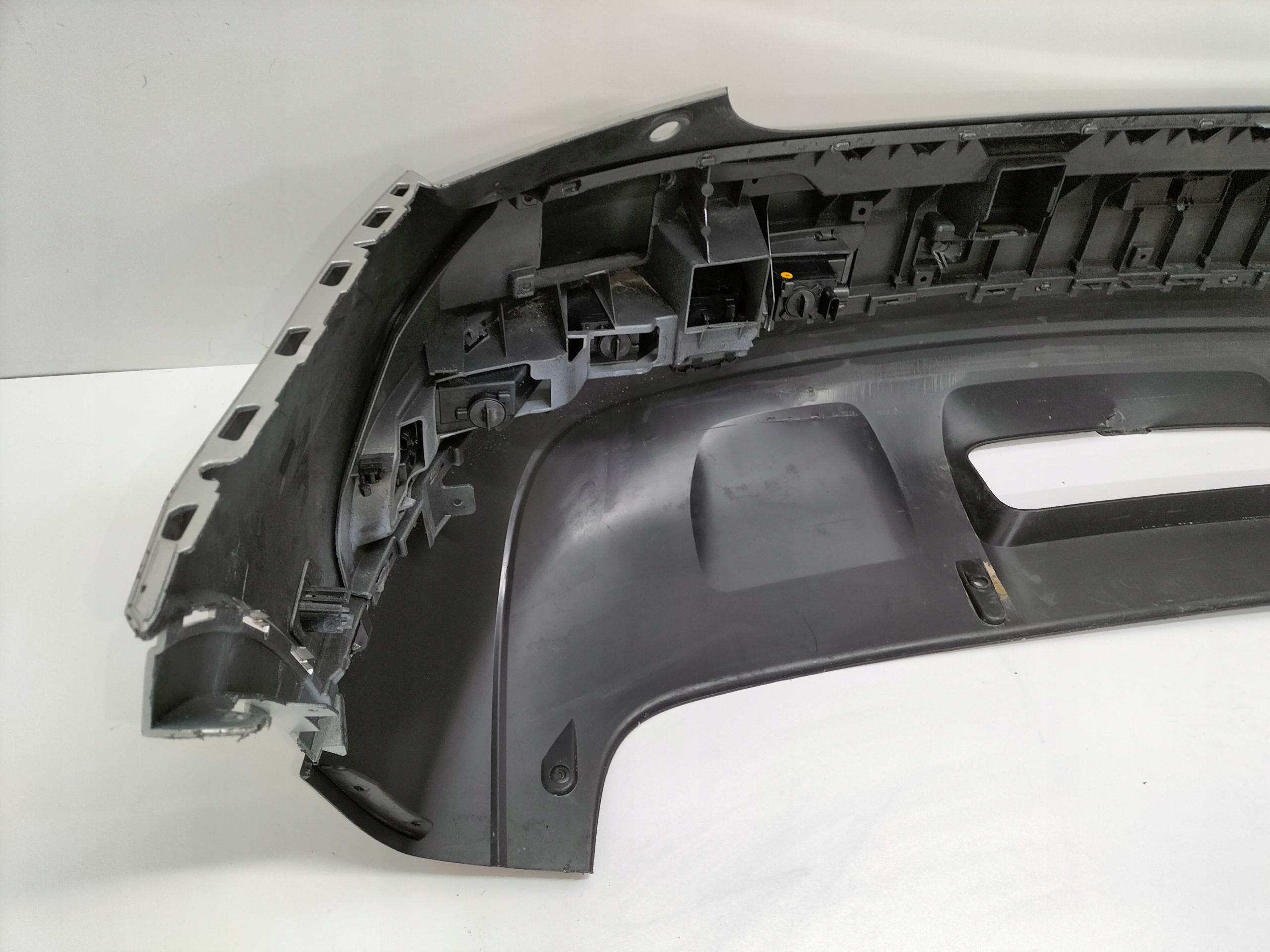 ZADNÝ NÁRAZNÍK AUDI Q3 8U 11-15