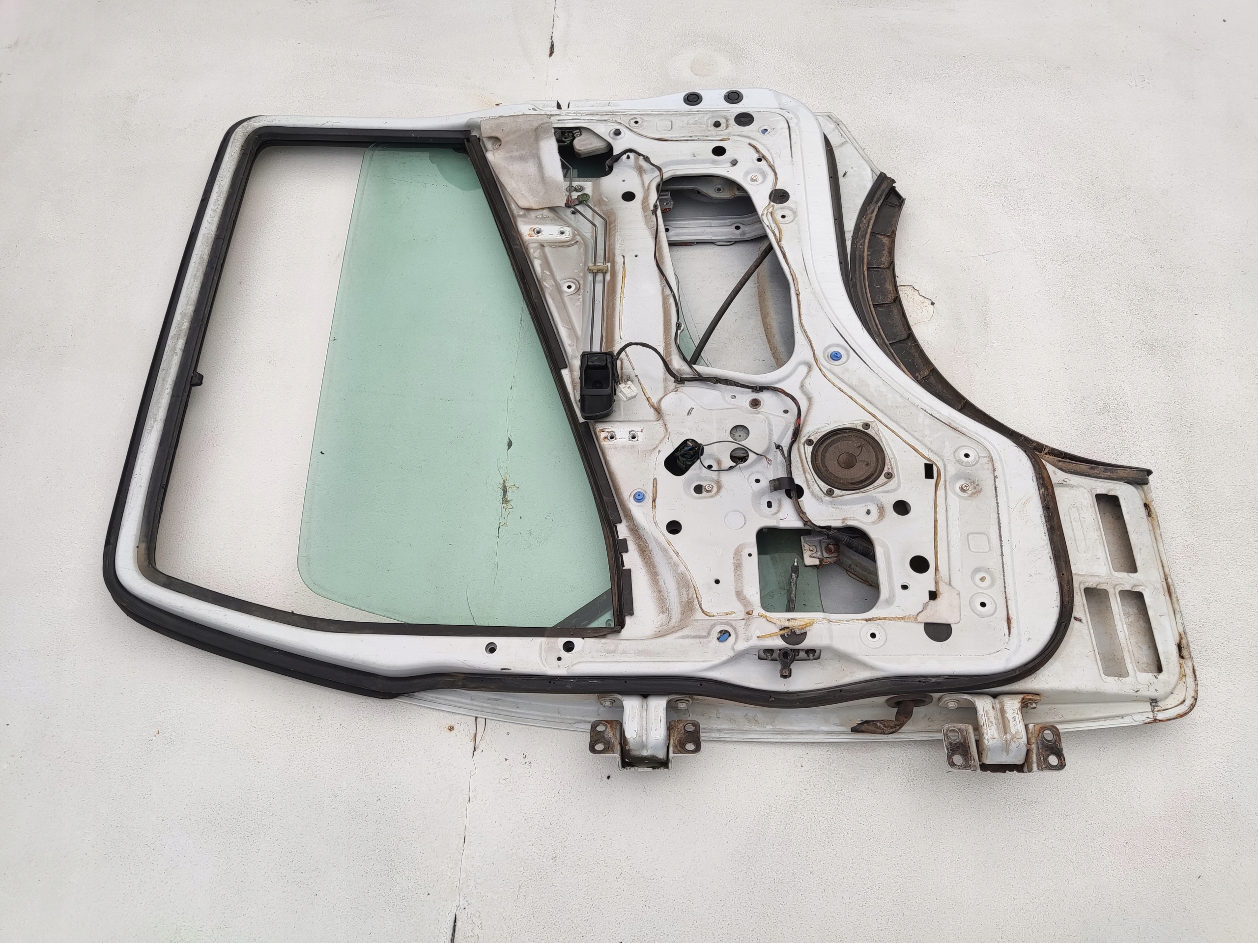 PRAVE PREDNE DVERE RENAULT MAXITY NISSAN CABSTAR 2007-2014