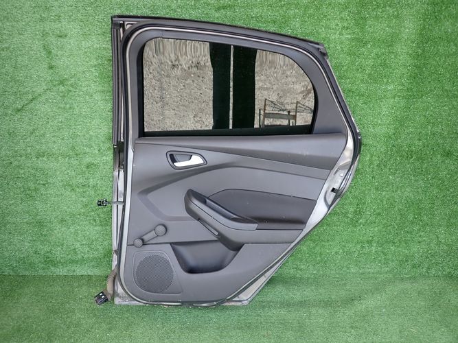 FORD FOCUS MK3 III HB PRAVE ZADNE DVERE
