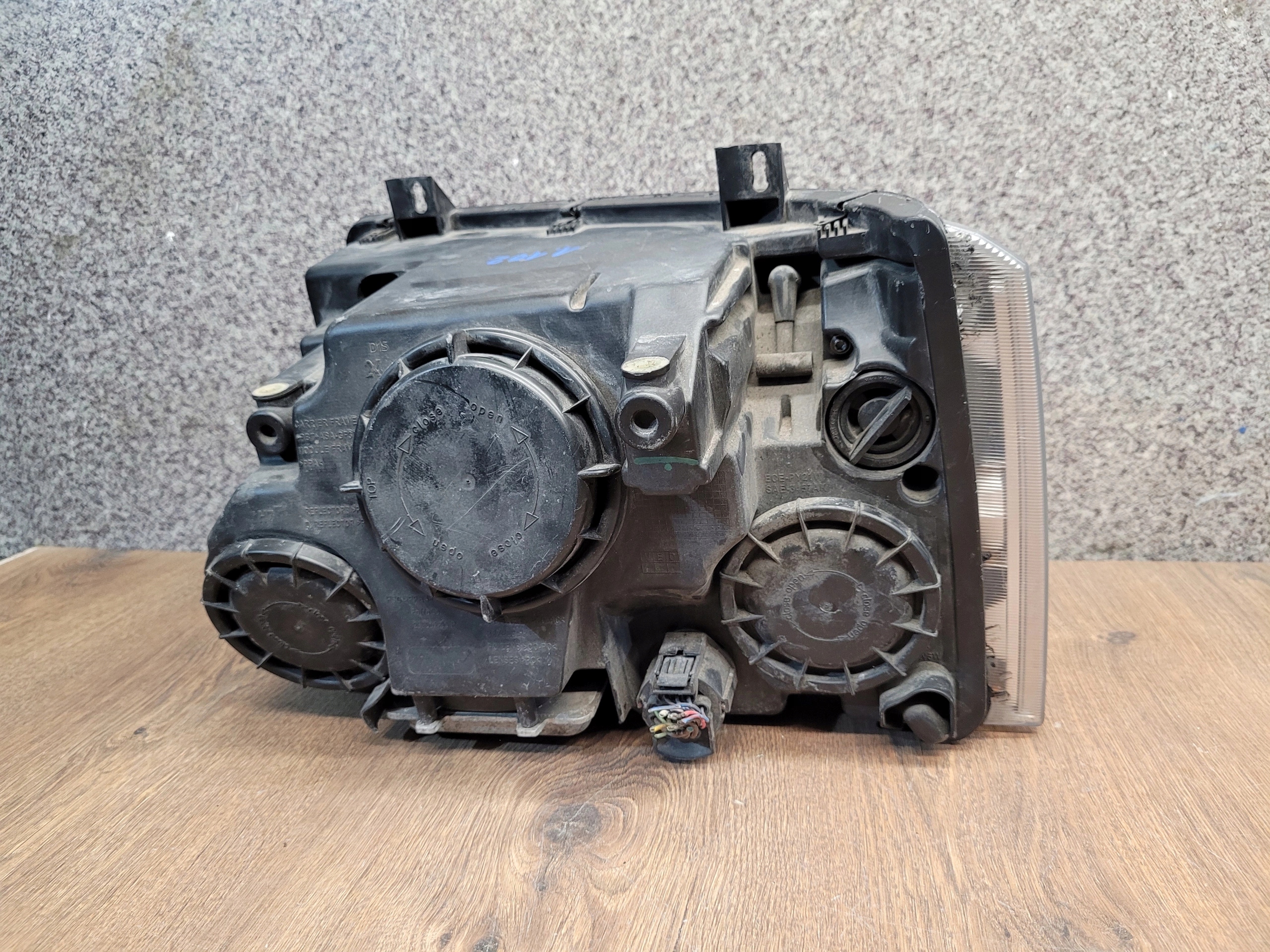 RANGE ROVER SPORT L320 XENON NATAČACI PRAVE PREDNE SVETLO