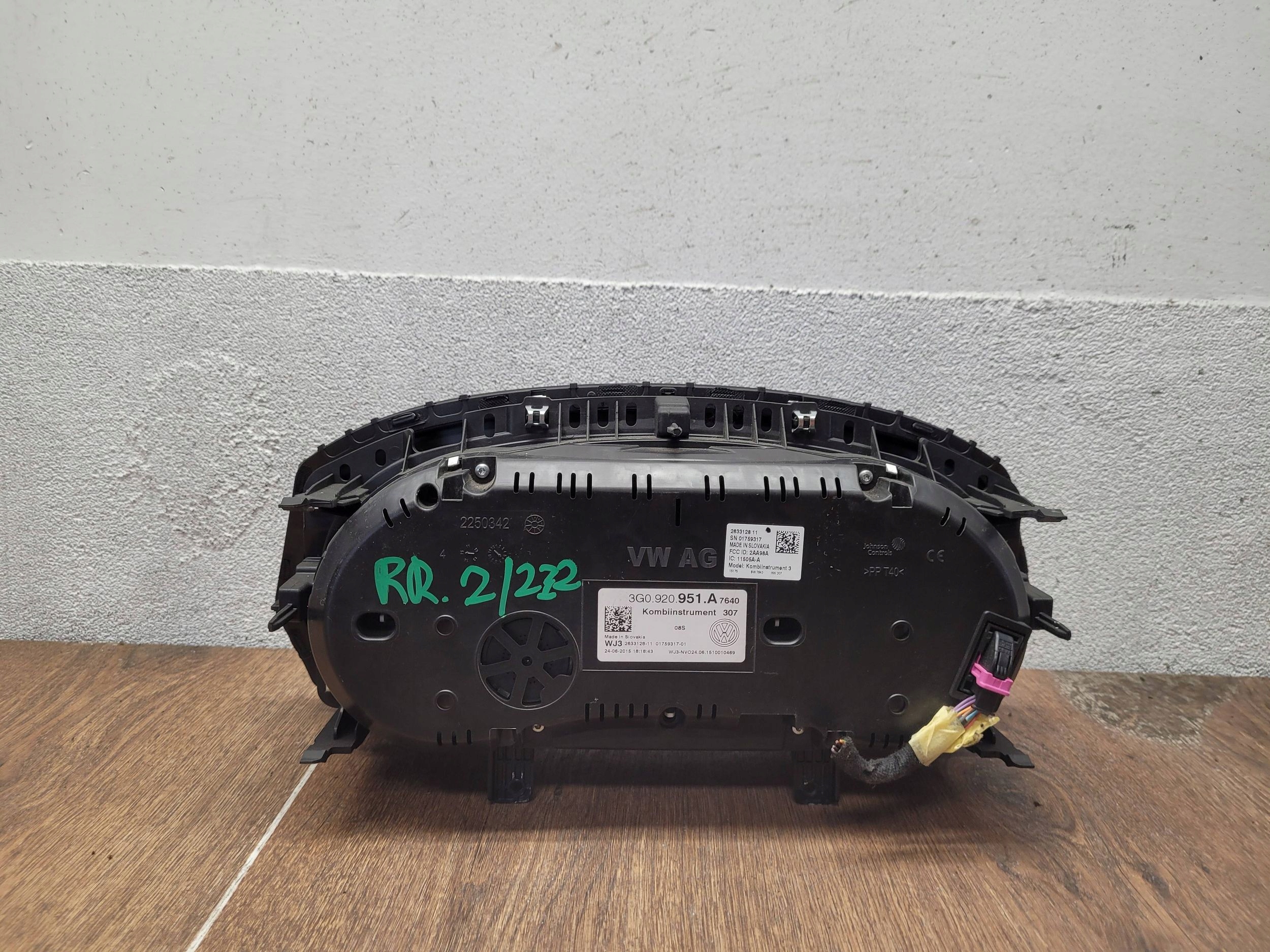 VW PASSAT B8 2.0 TDI 3G0920951A TACHOMETER BUDIKY GB VERZIA
