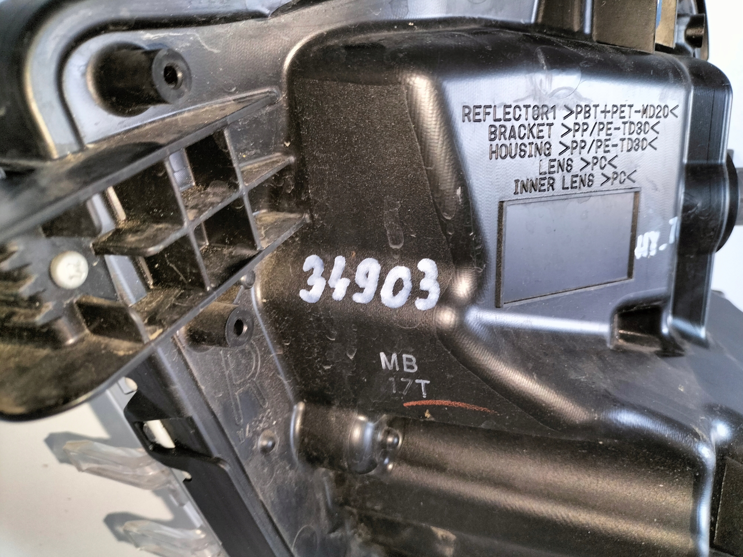 PRAVA HMLOVKA MITSUBISHI ECLIPSE CROSS 17-