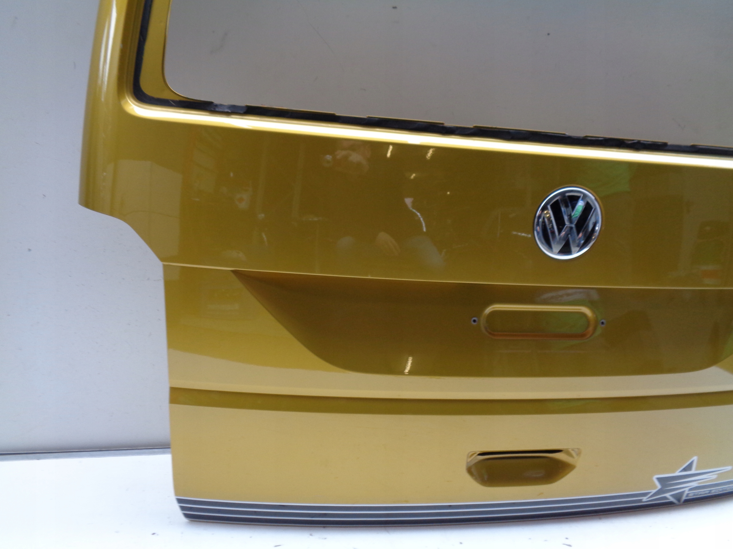 ZADNÁ KAPOTA VW T6 7E 7E0 15- MULTIVAN NR 37476