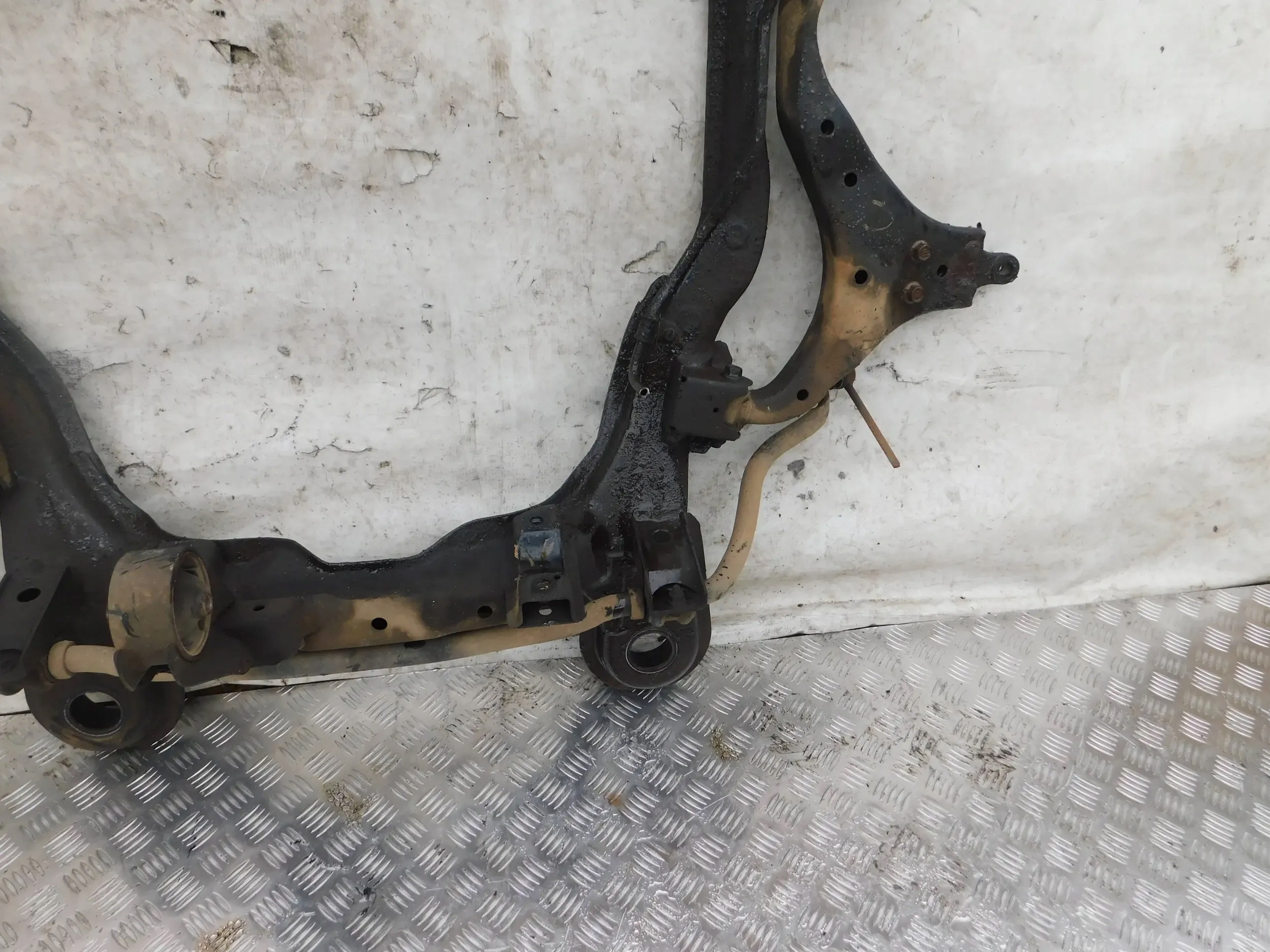 PREDNÁ NÁPRAVA HYUNDAI TUCSON I 04- 2.0 16V