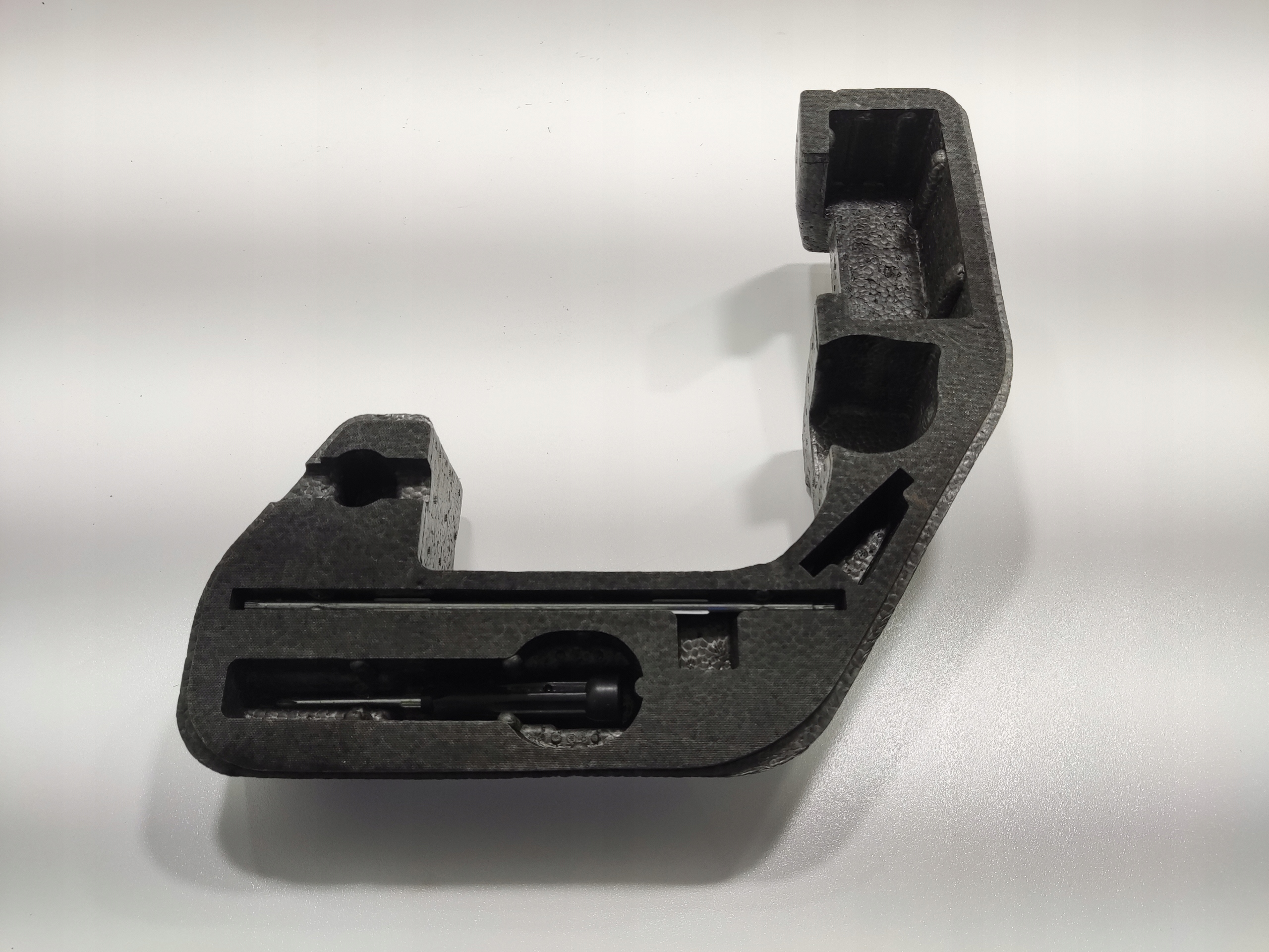 NOSIČ REZERVY POLYSTYRÉN  AUDI A5 I 8T 2007-2011 8T0012109