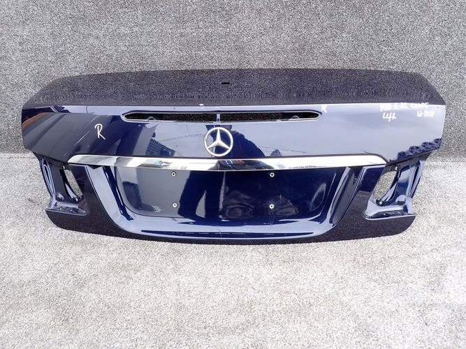 MERCEDES W207 207 E-KLASA LIFT ZADNÁ KAPOTA