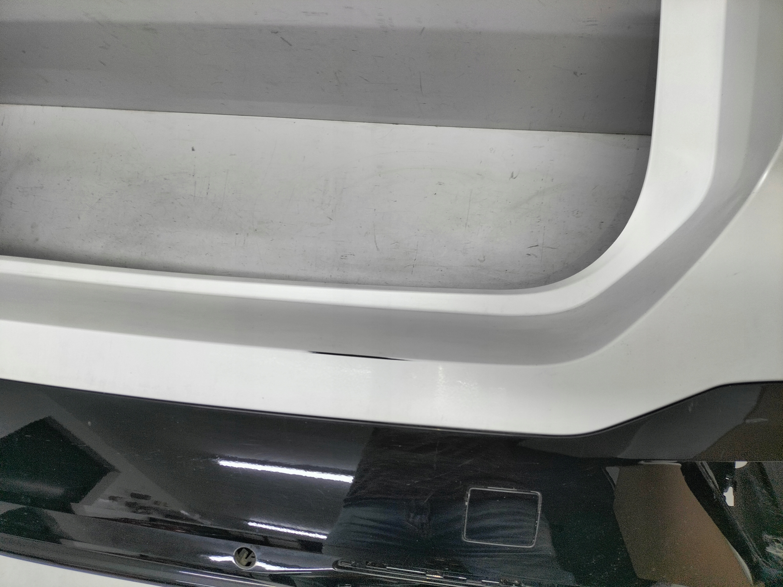 ZADNÝ NÁRAZNÍK PEUGEOT 308 III T10 21- KOMBI GT-LINE