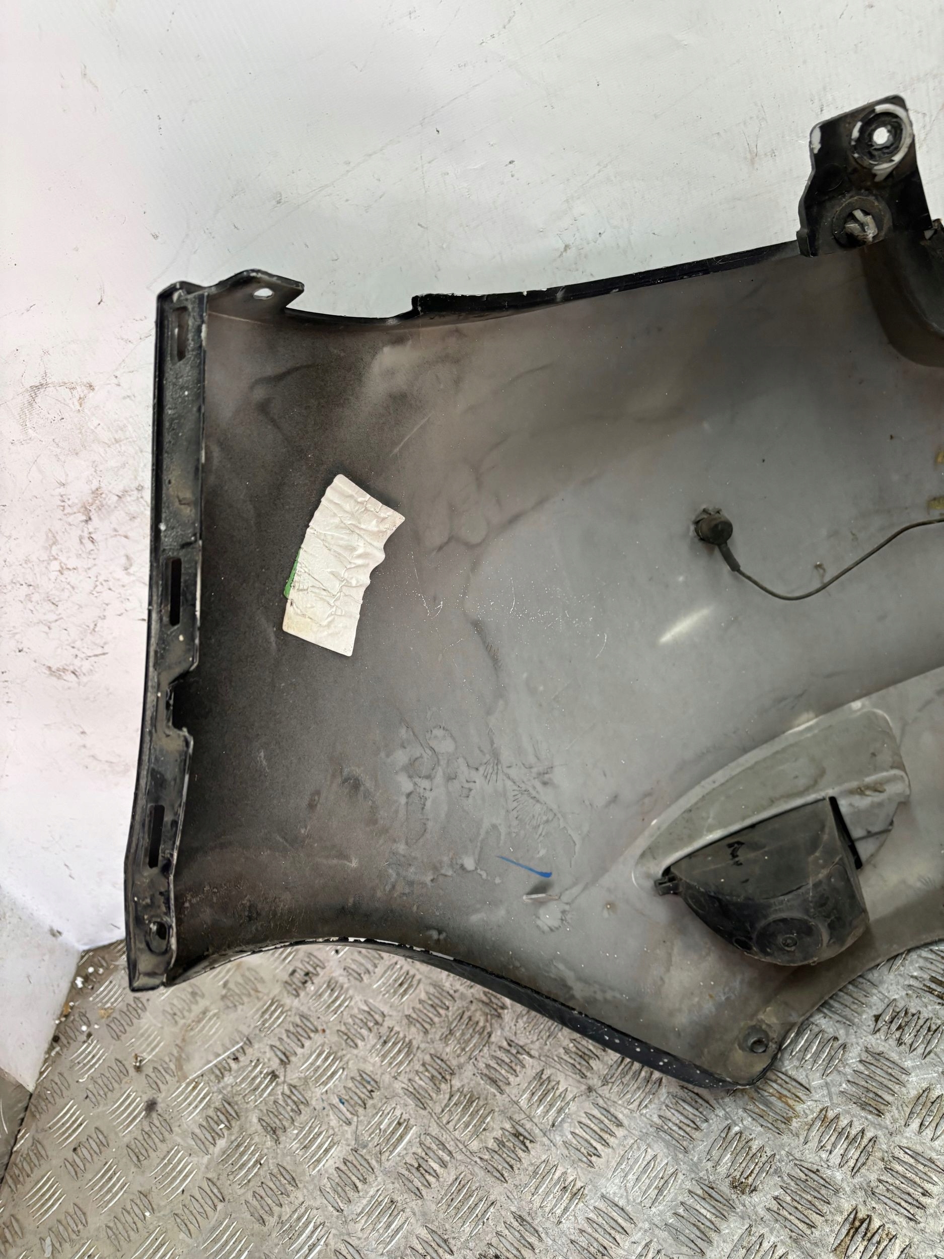 ZADNÝ NÁRAZNÍK RENAULT CLIO III 3 HB LIFT 09-