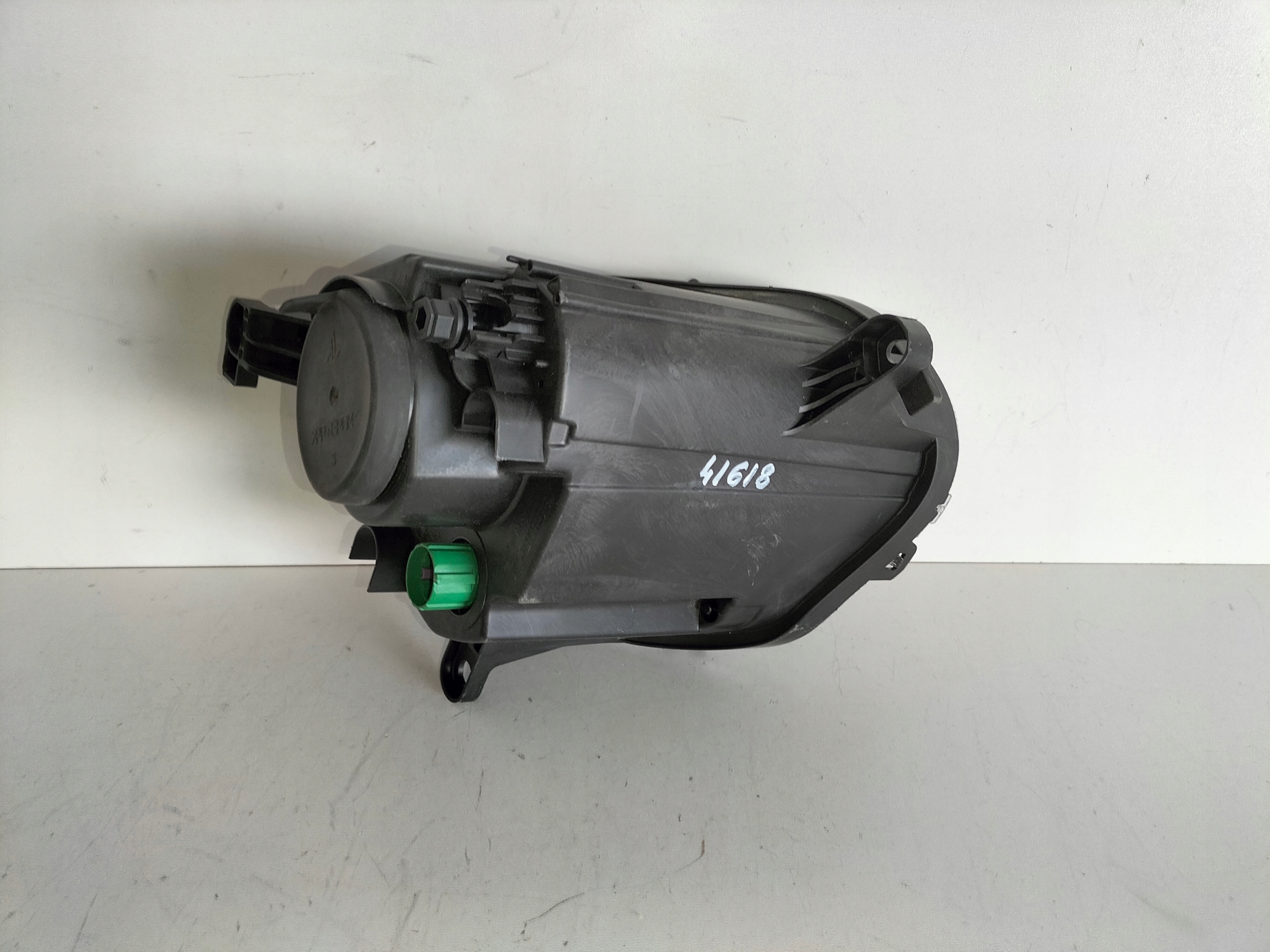LAVE PREDNÉ SVETLO HMLOVKA FIAT 500 LIFT 15-